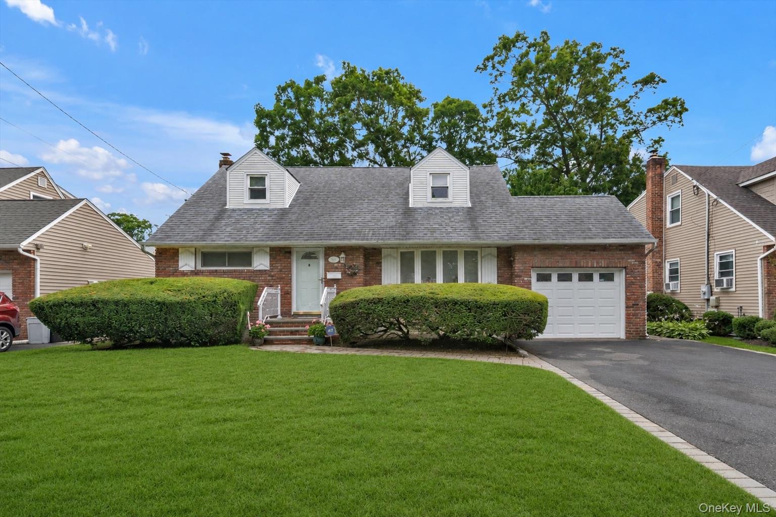 1812 Gormley Avenue Property Photo 1
