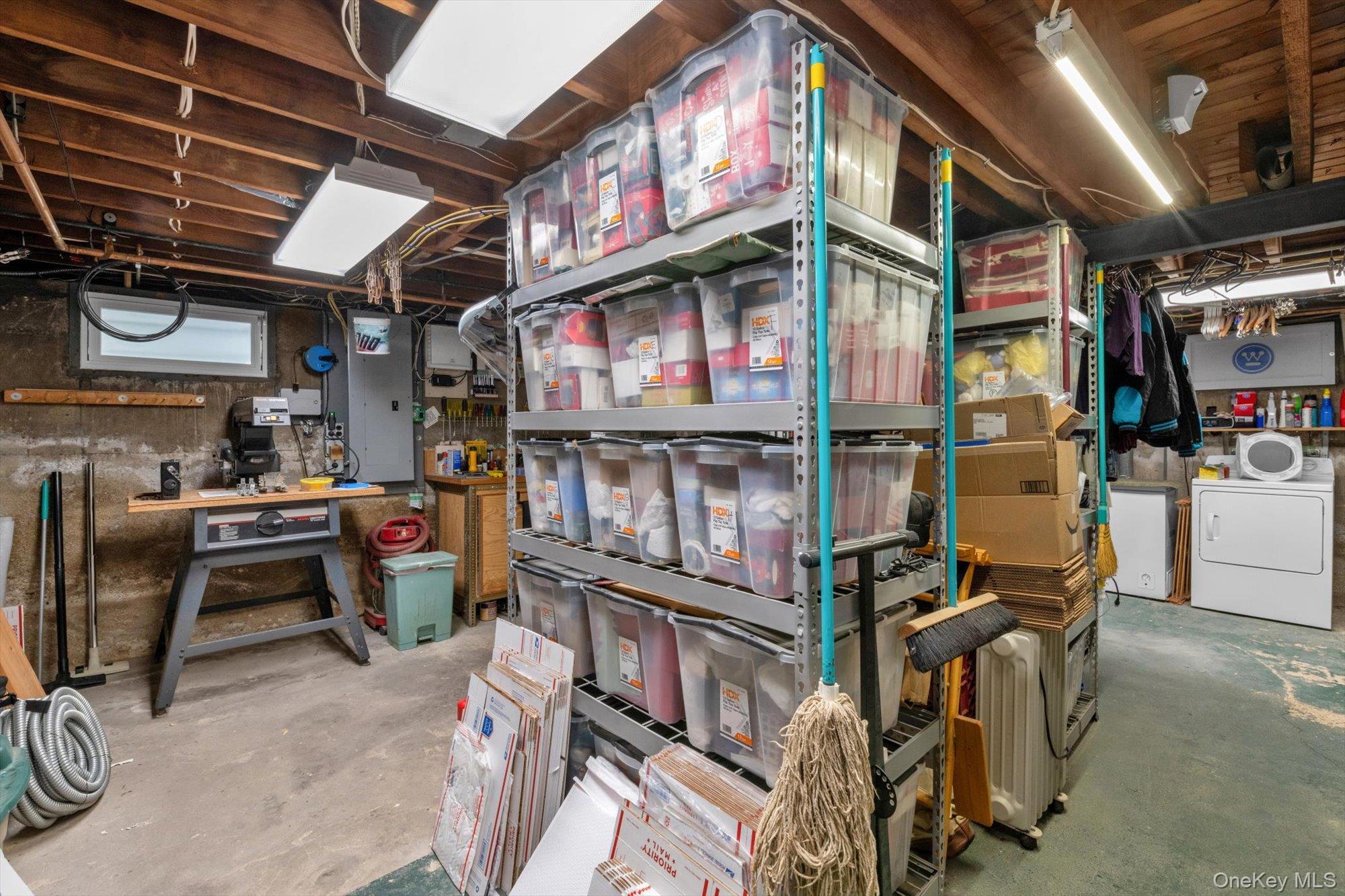 1812 Gormley Avenue Property Photo 27