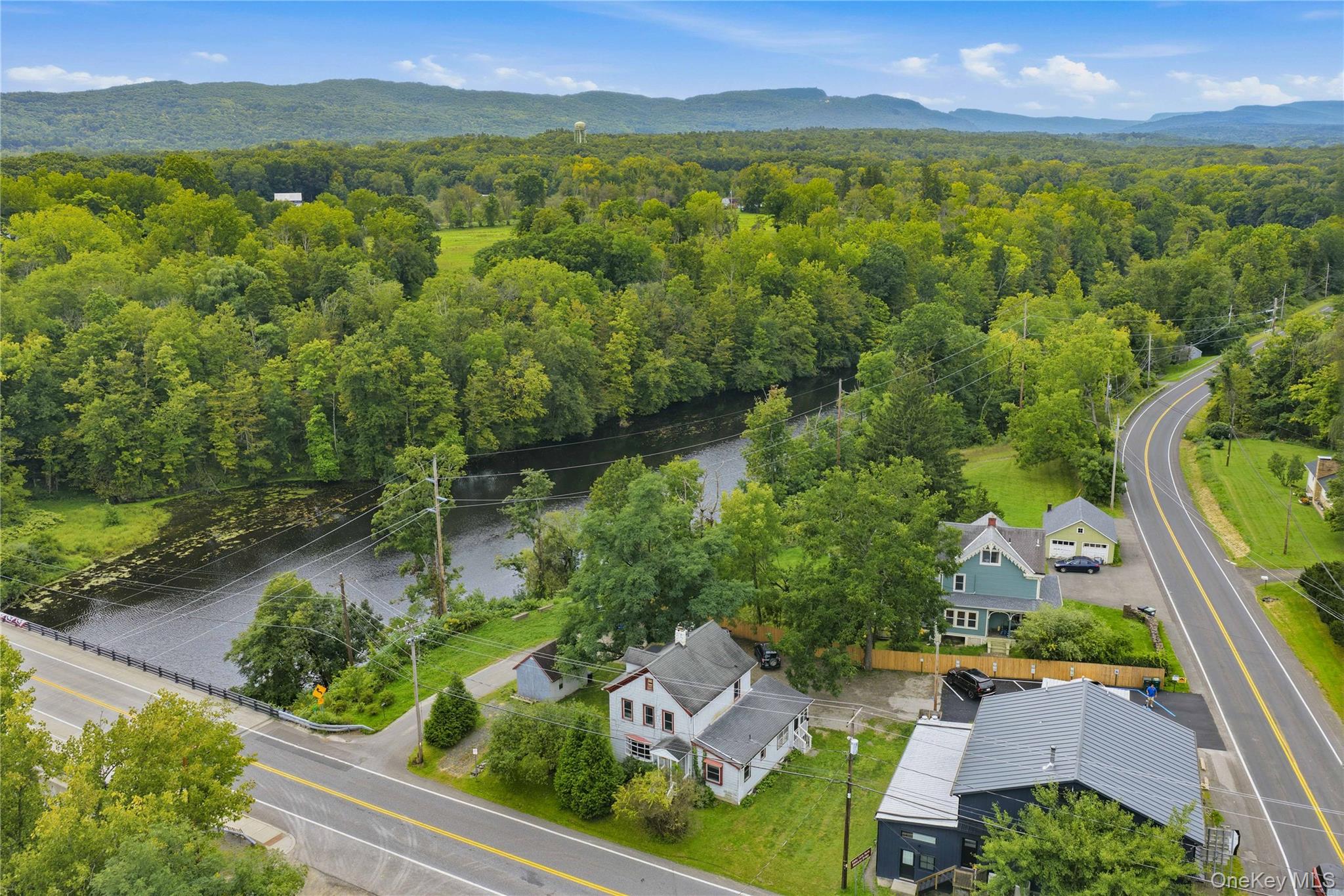 1395 State Route 213 Property Photo 1
