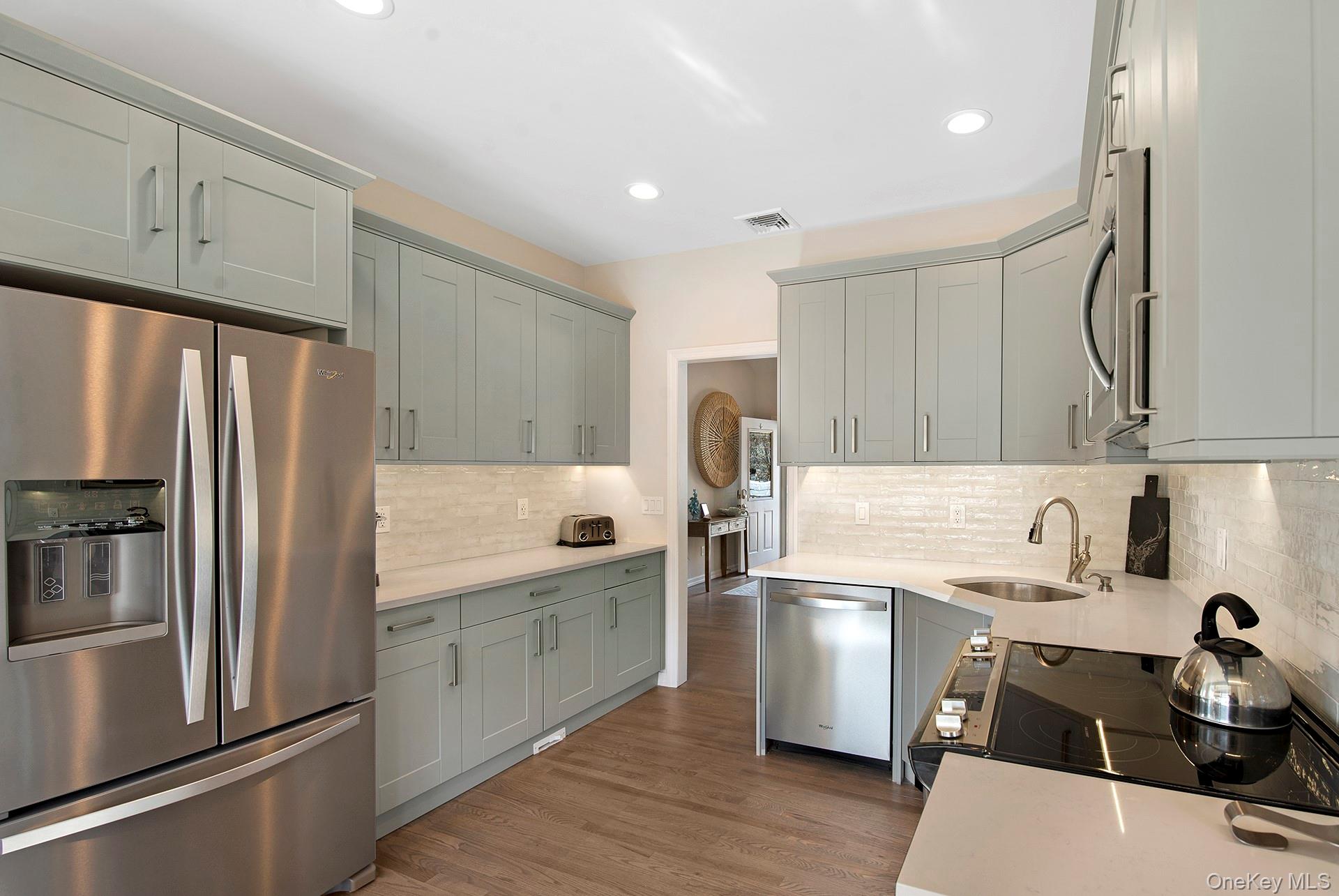 10 7th Street Property Photo 10
