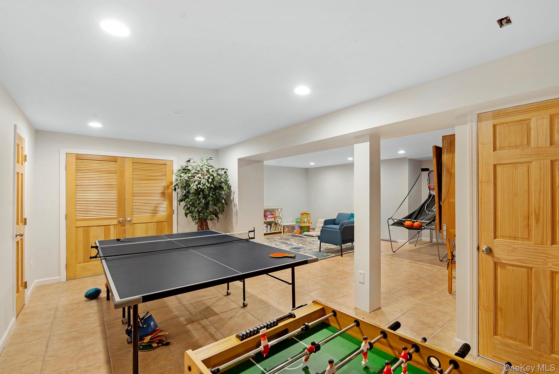 10 7th Street Property Photo 12