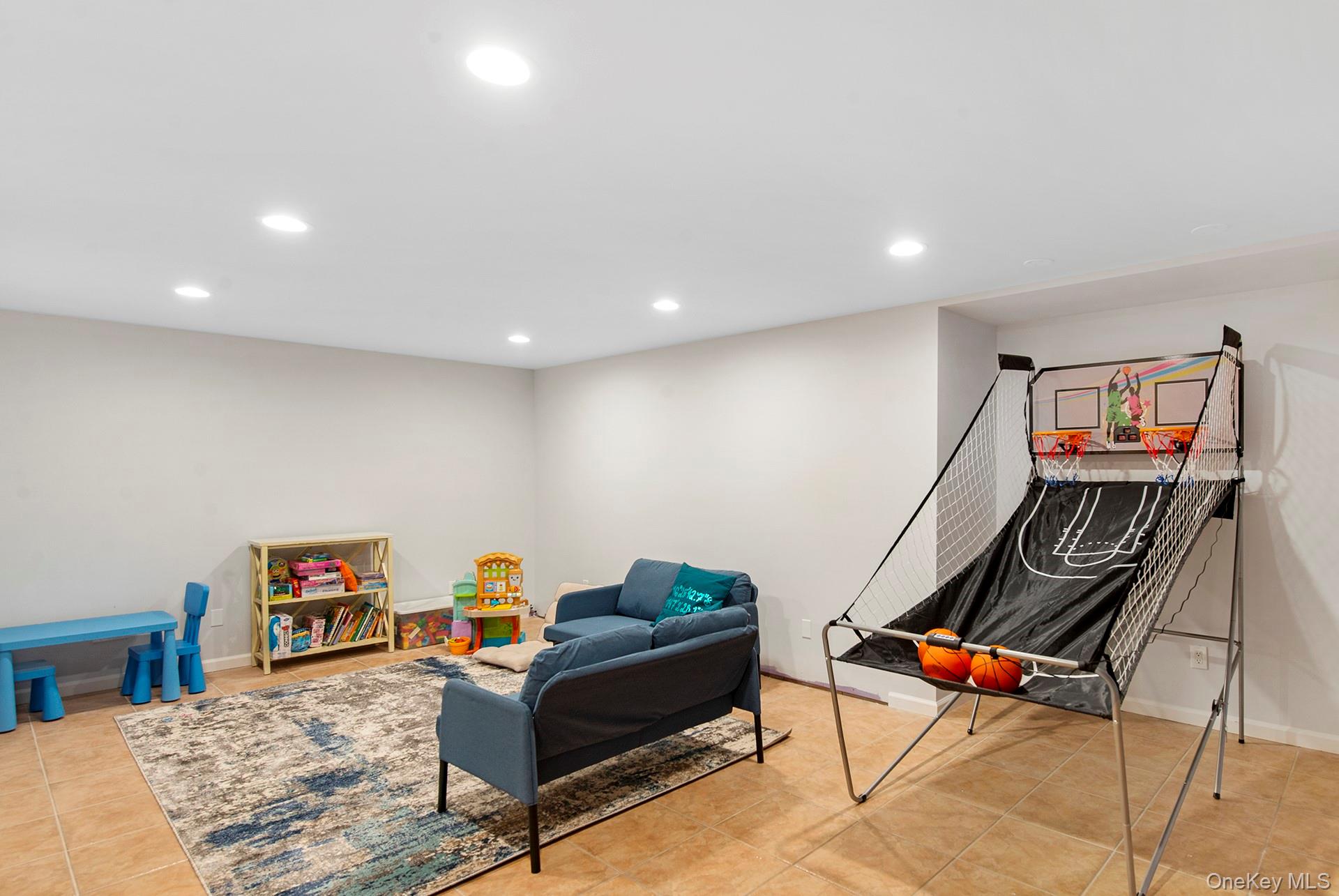 10 7th Street Property Photo 13