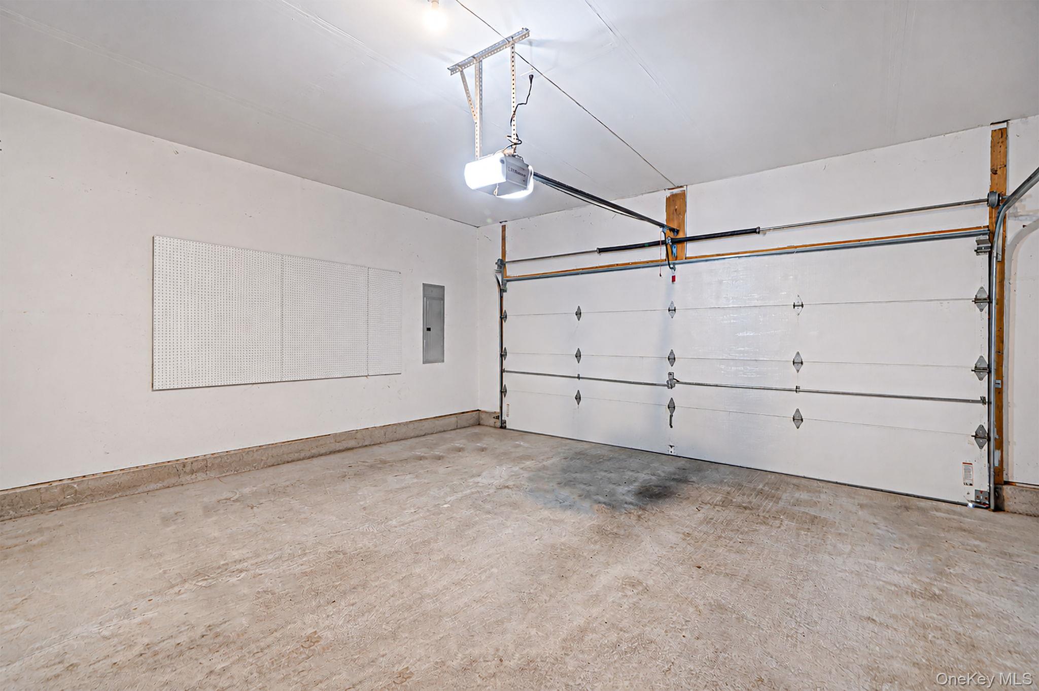 5 Green Ash Street Property Photo 35