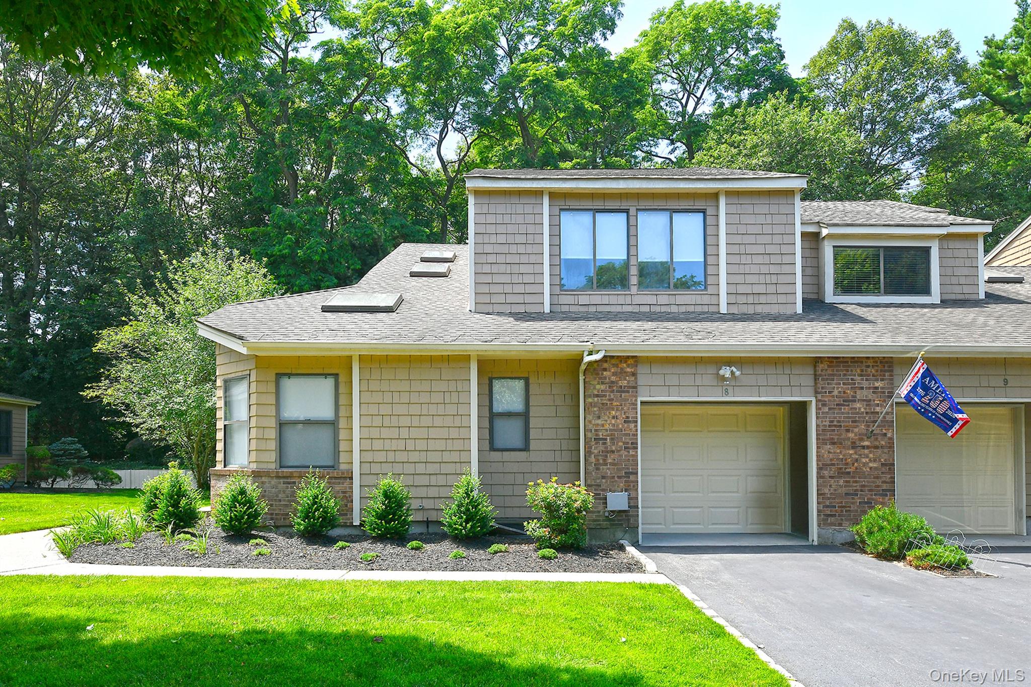 8 Whitman Ridge Drive Property Photo 1
