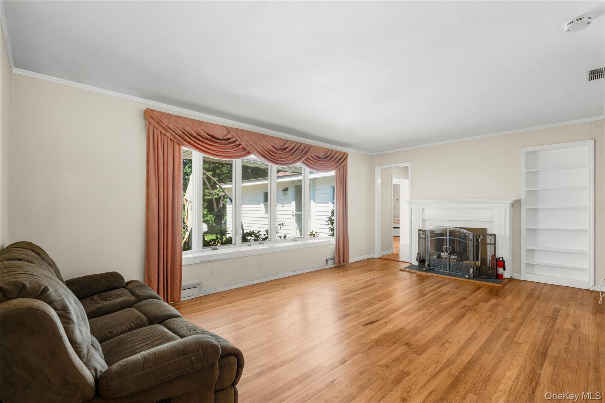 208 Woodhampton Drive Property Photo 4