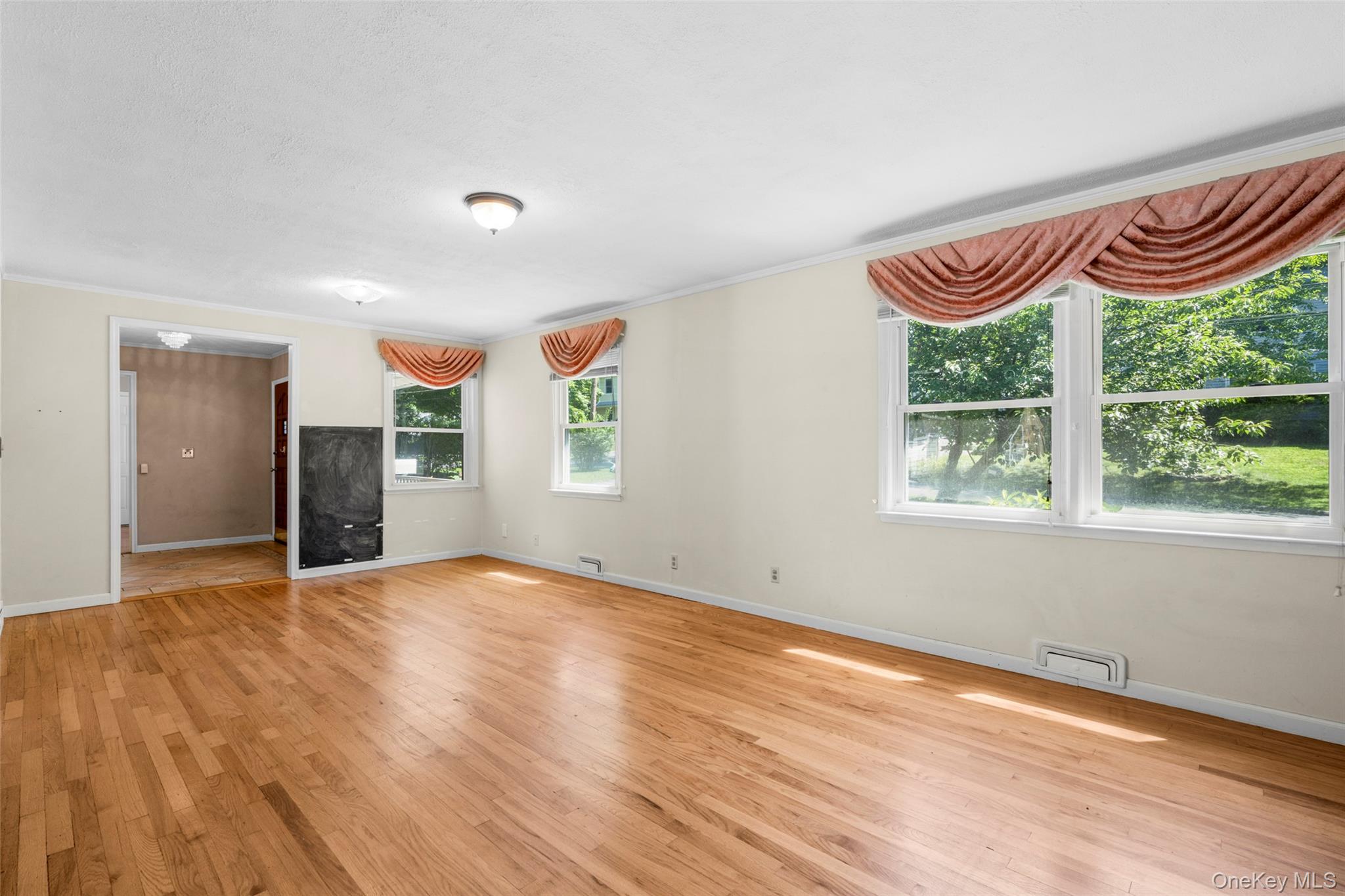208 Woodhampton Drive Property Photo 5