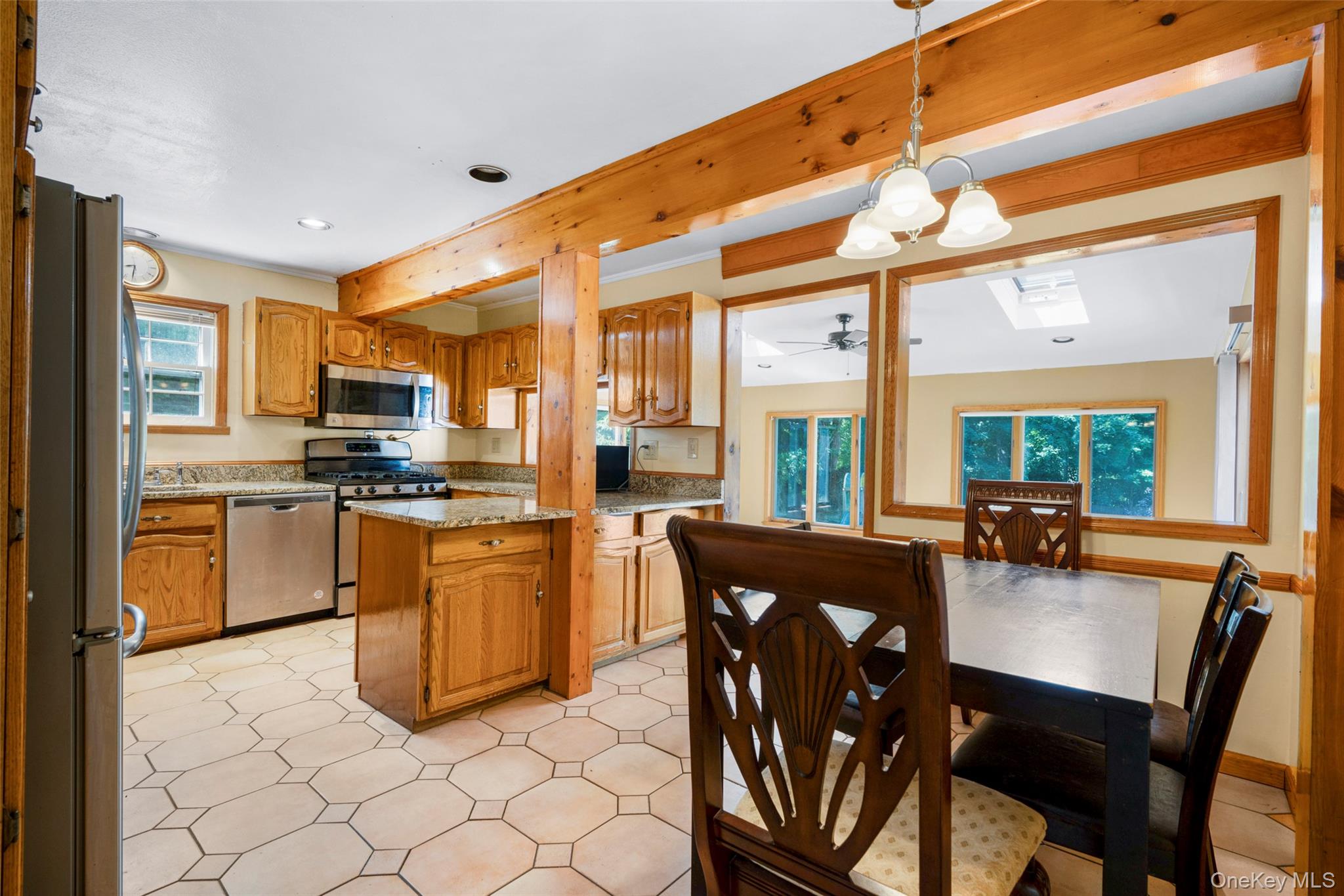 208 Woodhampton Drive Property Photo 6