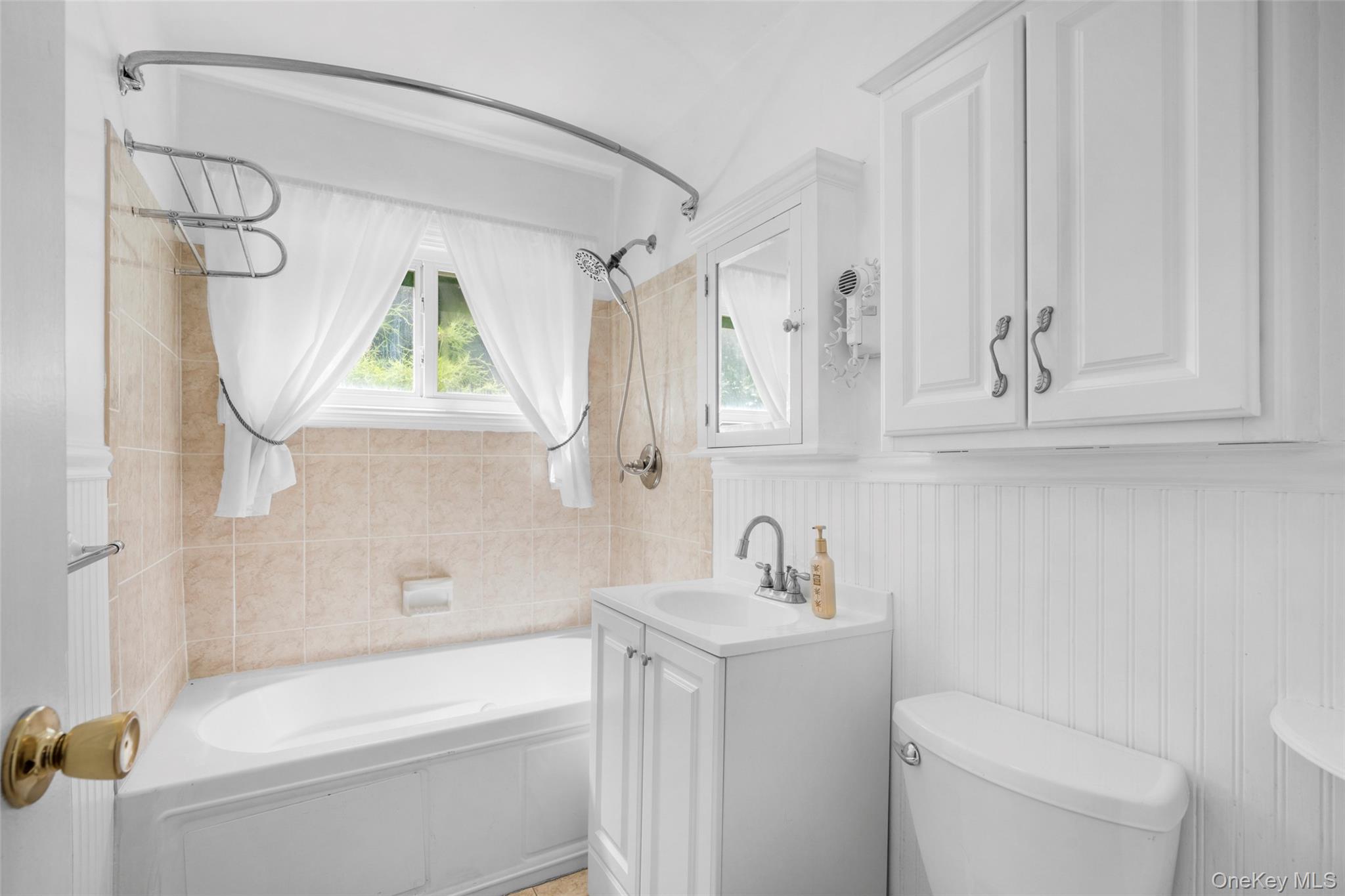 208 Woodhampton Drive Property Photo 17