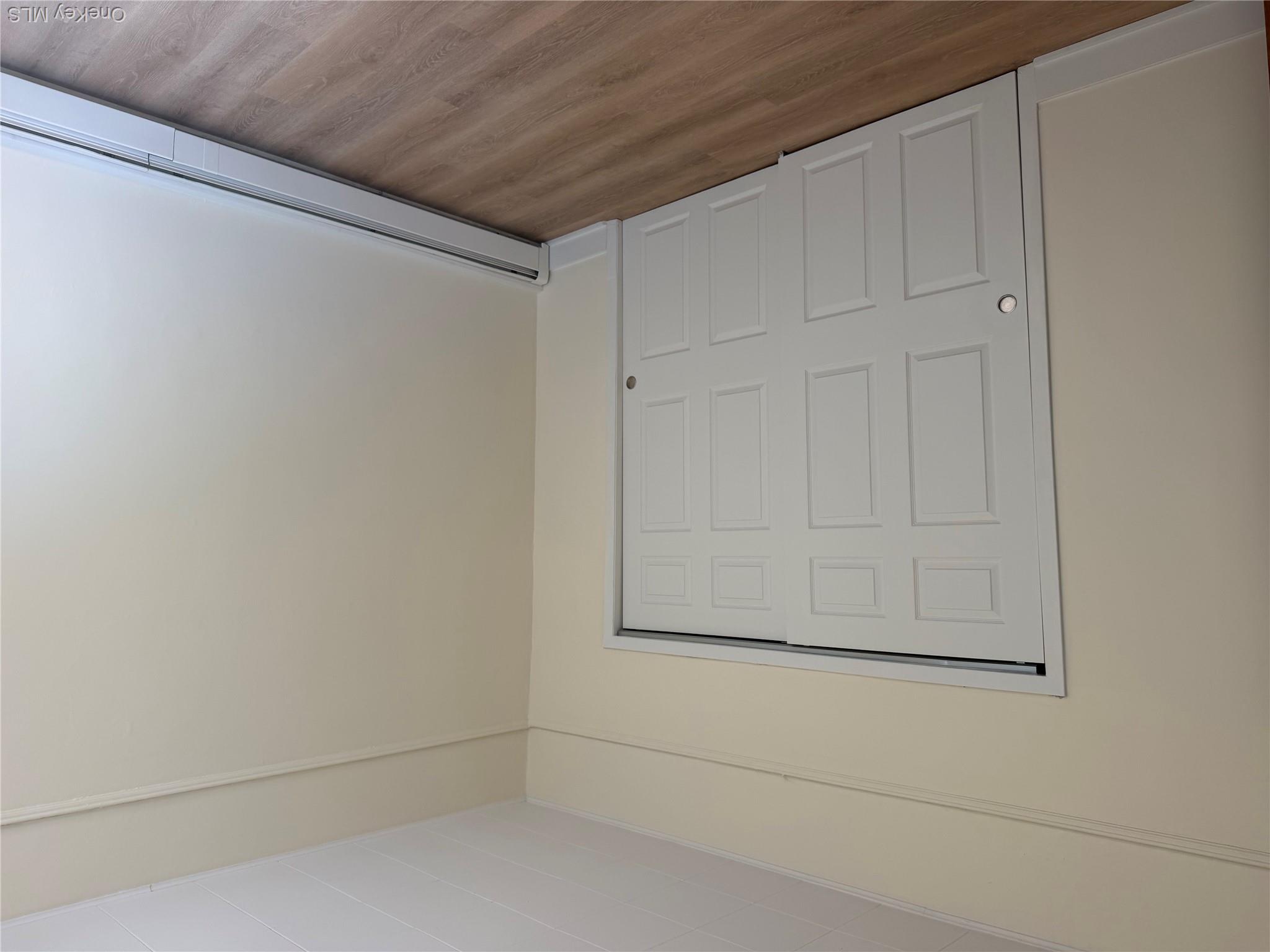 572 Warburton Avenue 2e Property Photo 6