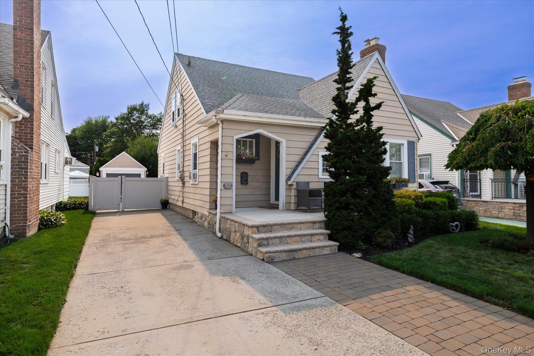 43 Devon Street Property Photo 6