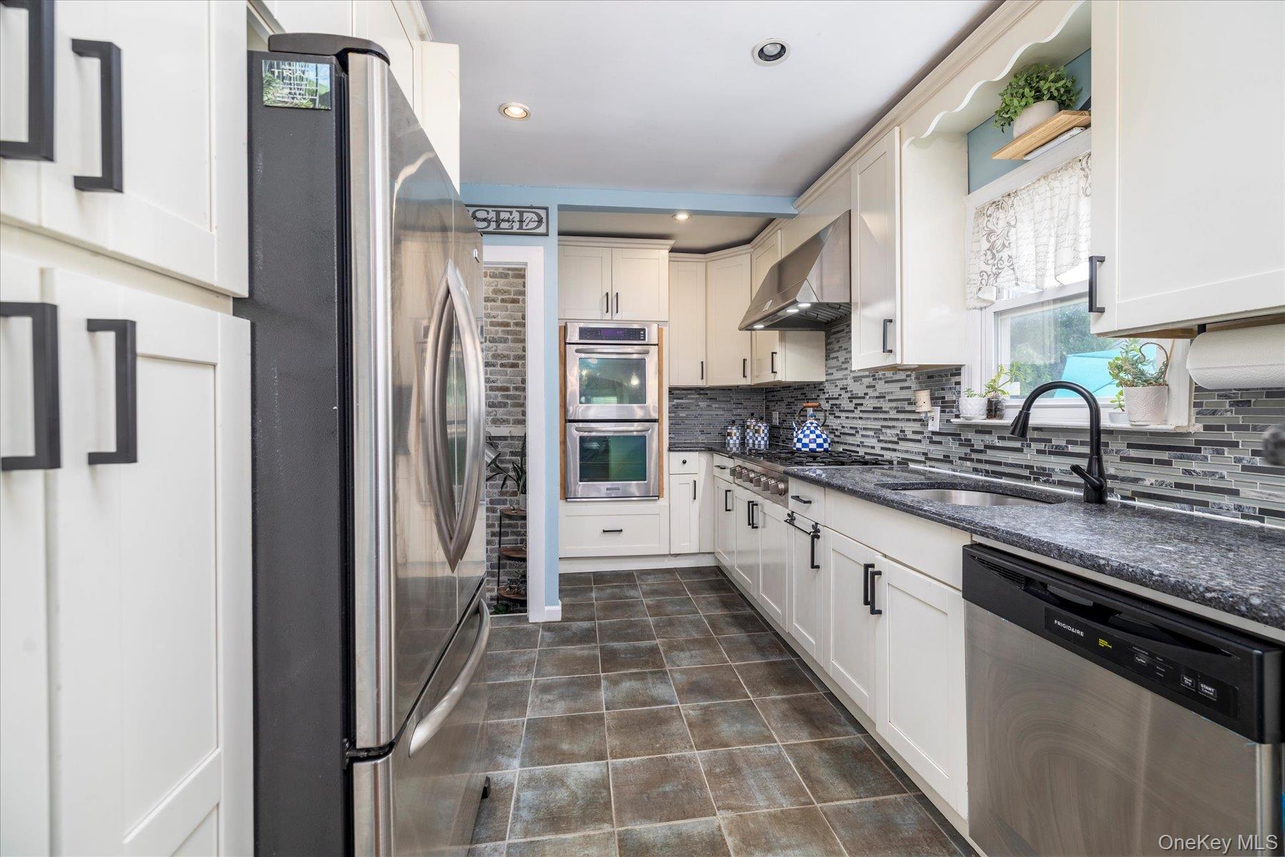 43 Devon Street Property Photo 9