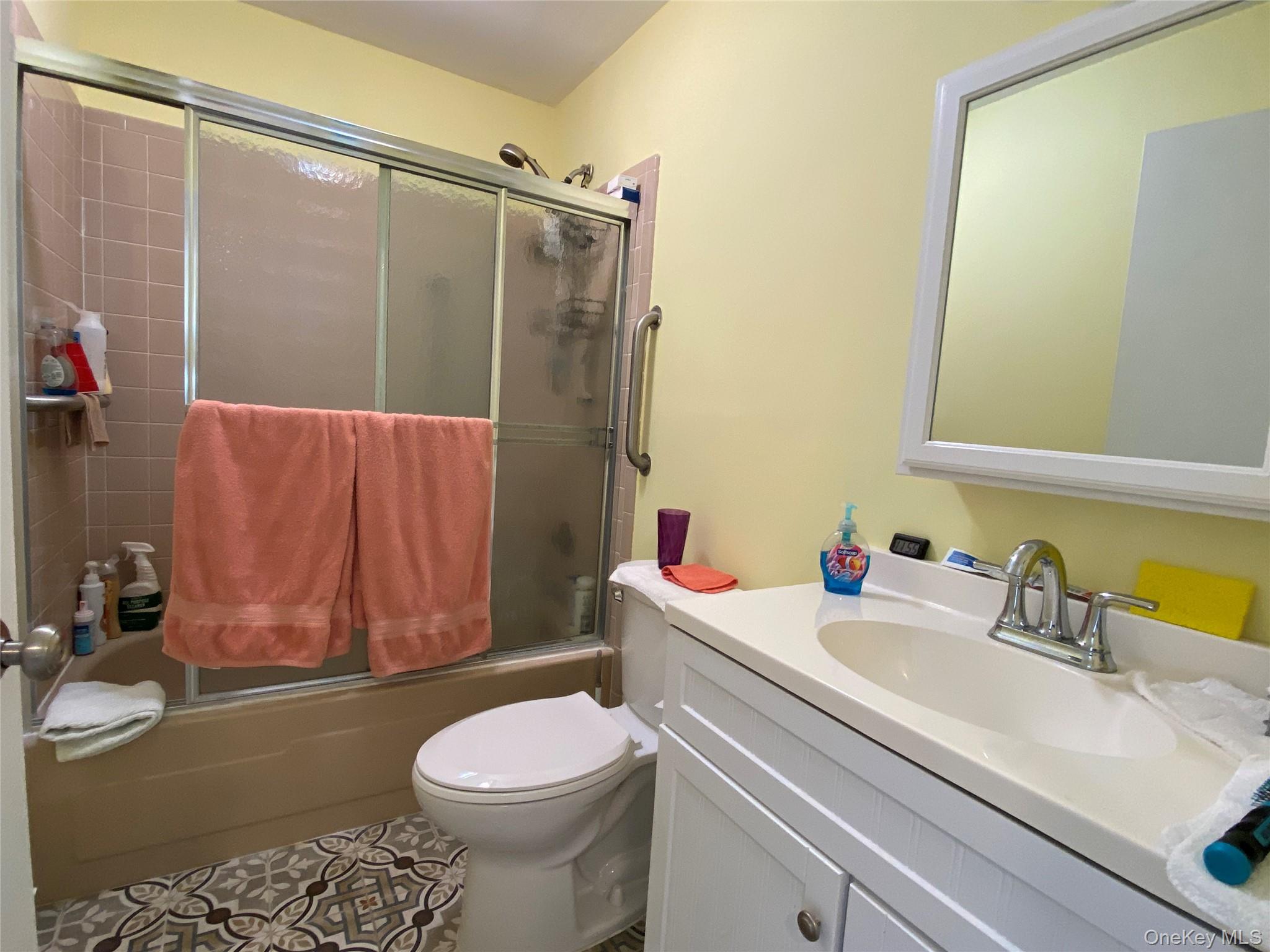 274 Berwick Court C Property Photo 7
