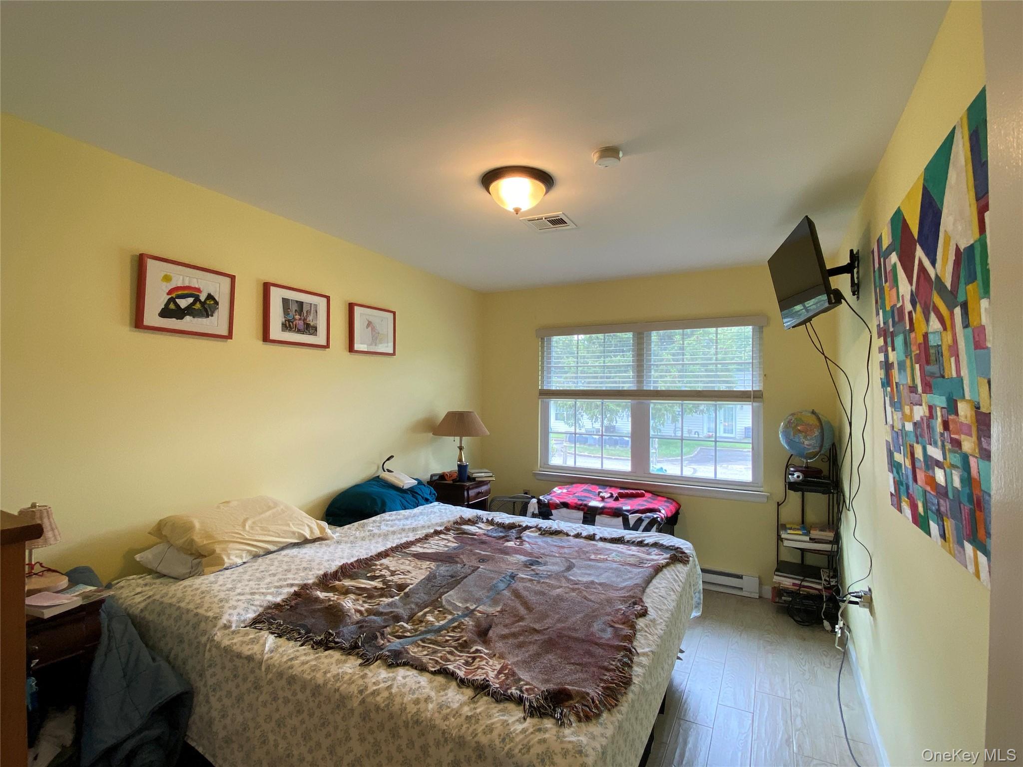 274 Berwick Court C Property Photo 8