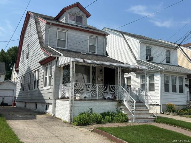 225-24 105th Avenue Property Photo 3