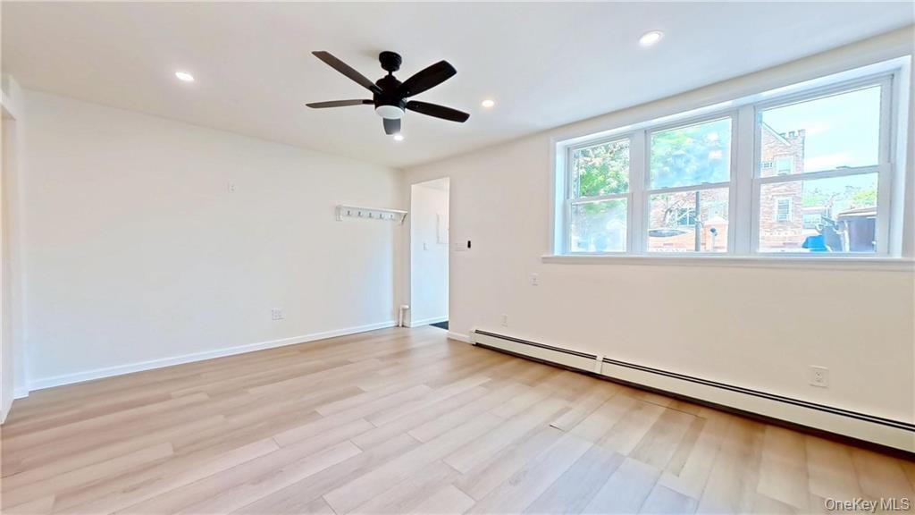 2076 Coyle Street Property Photo 6