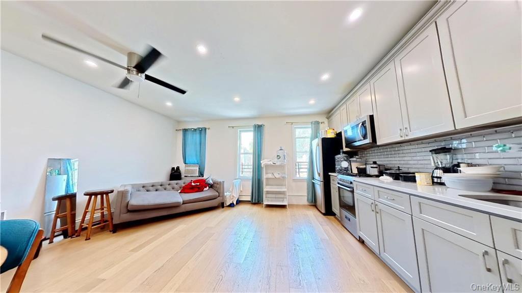 2076 Coyle Street Property Photo 18