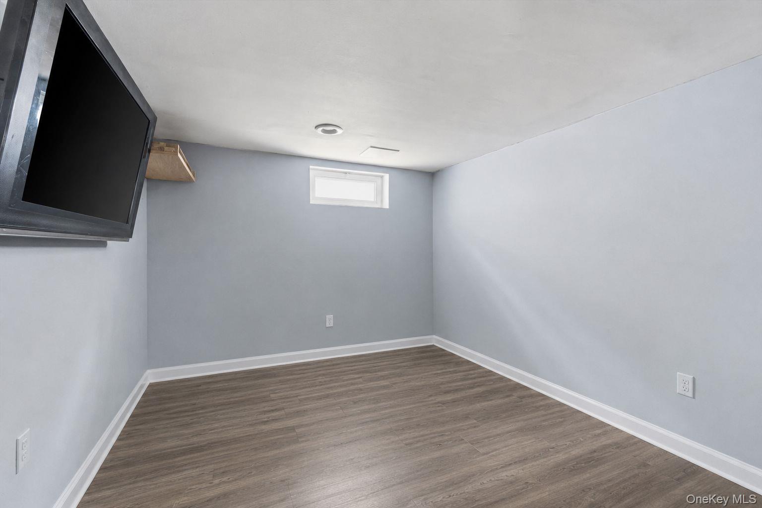 995 Kings Parkway Property Photo 26