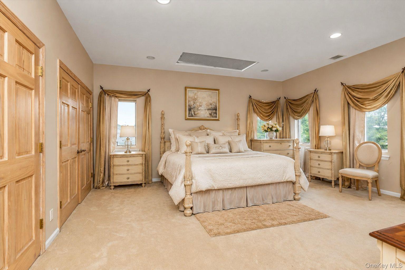 2489 Aron Drive Property Photo 7