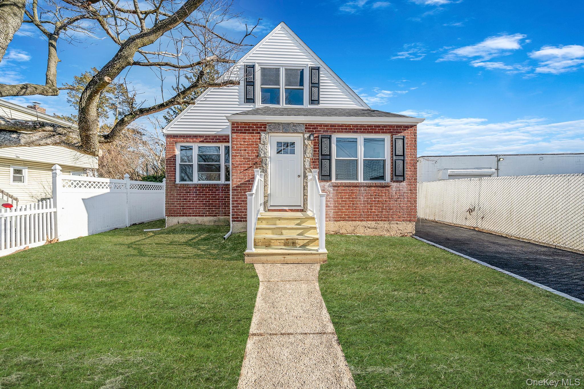 8 Rockaway Avenue Property Photo 1