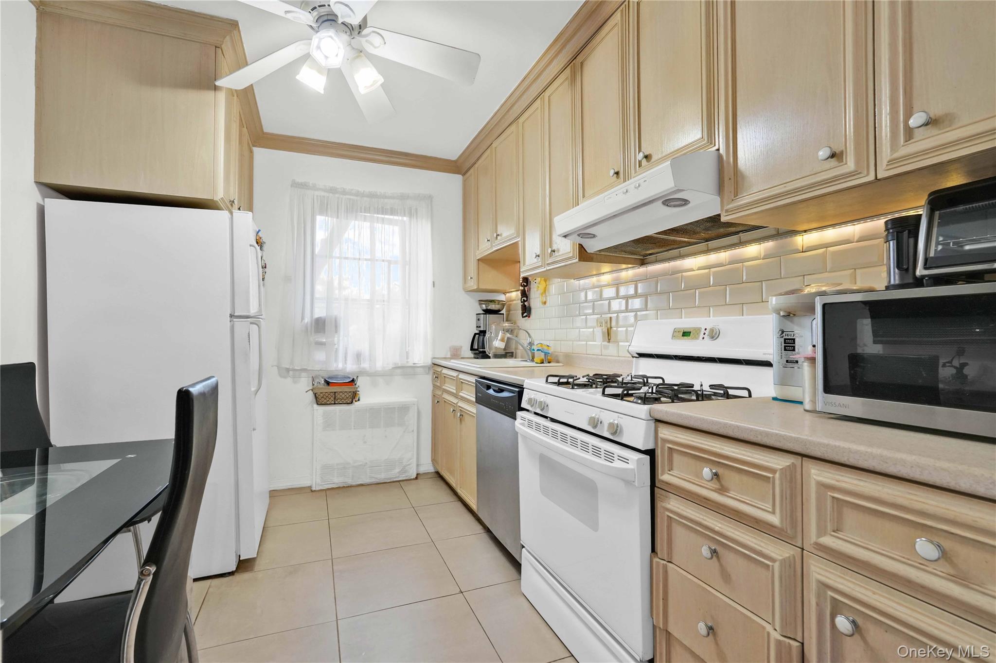 138-25 31 Drive 6l Property Photo 10