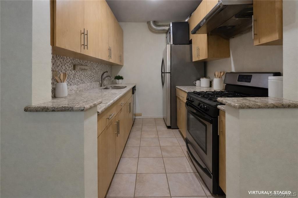 339 Avenue P 2b Property Photo 4