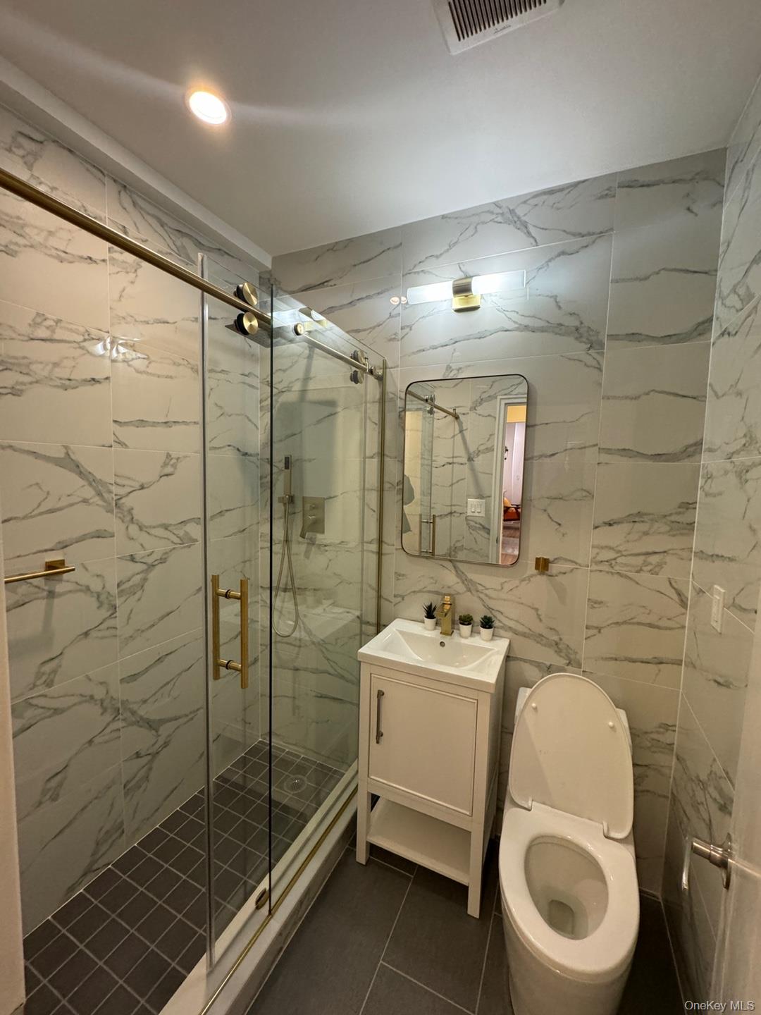 43 W 54th Street Property Photo 10