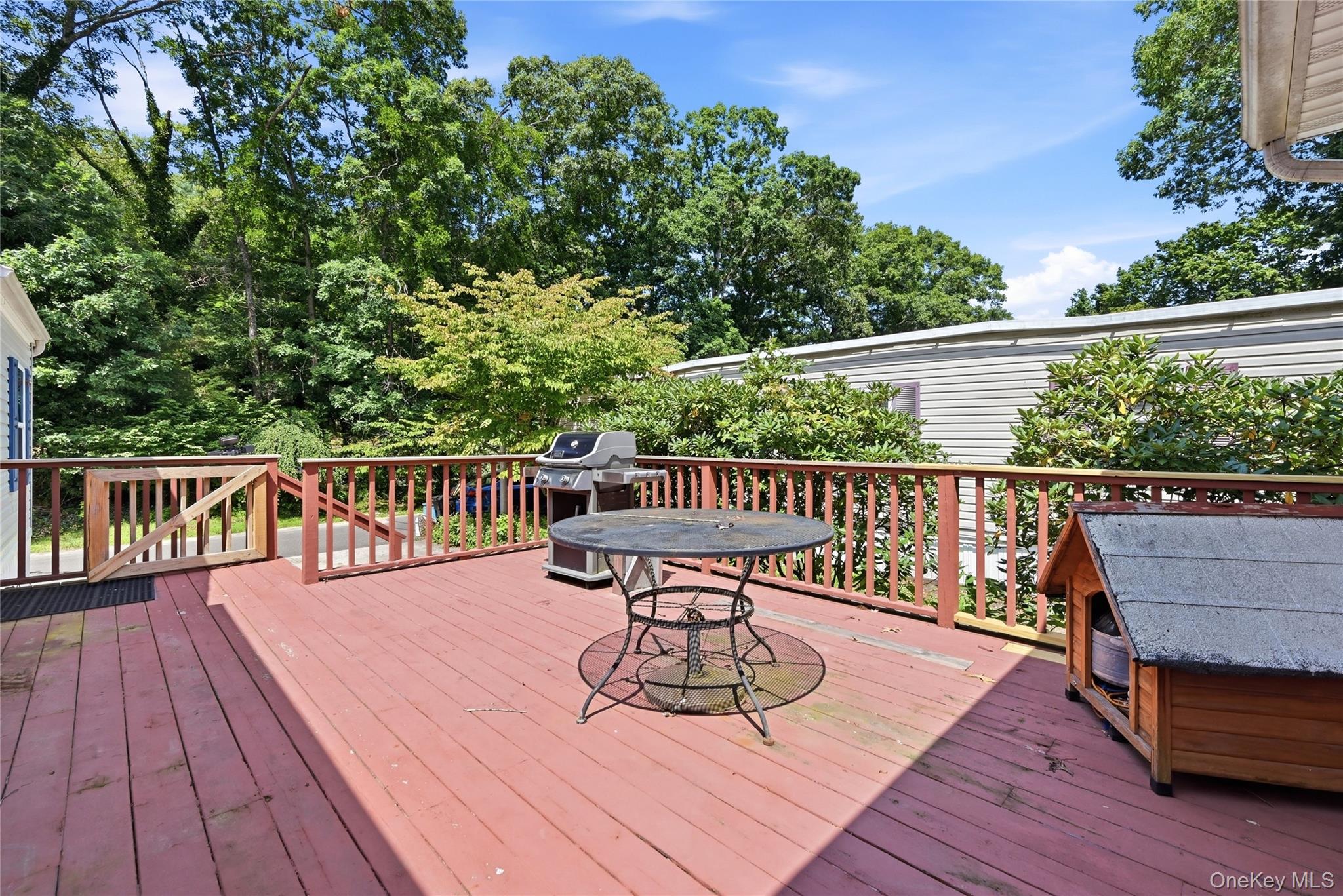 658-a11 Sound Avenue Property Photo 3