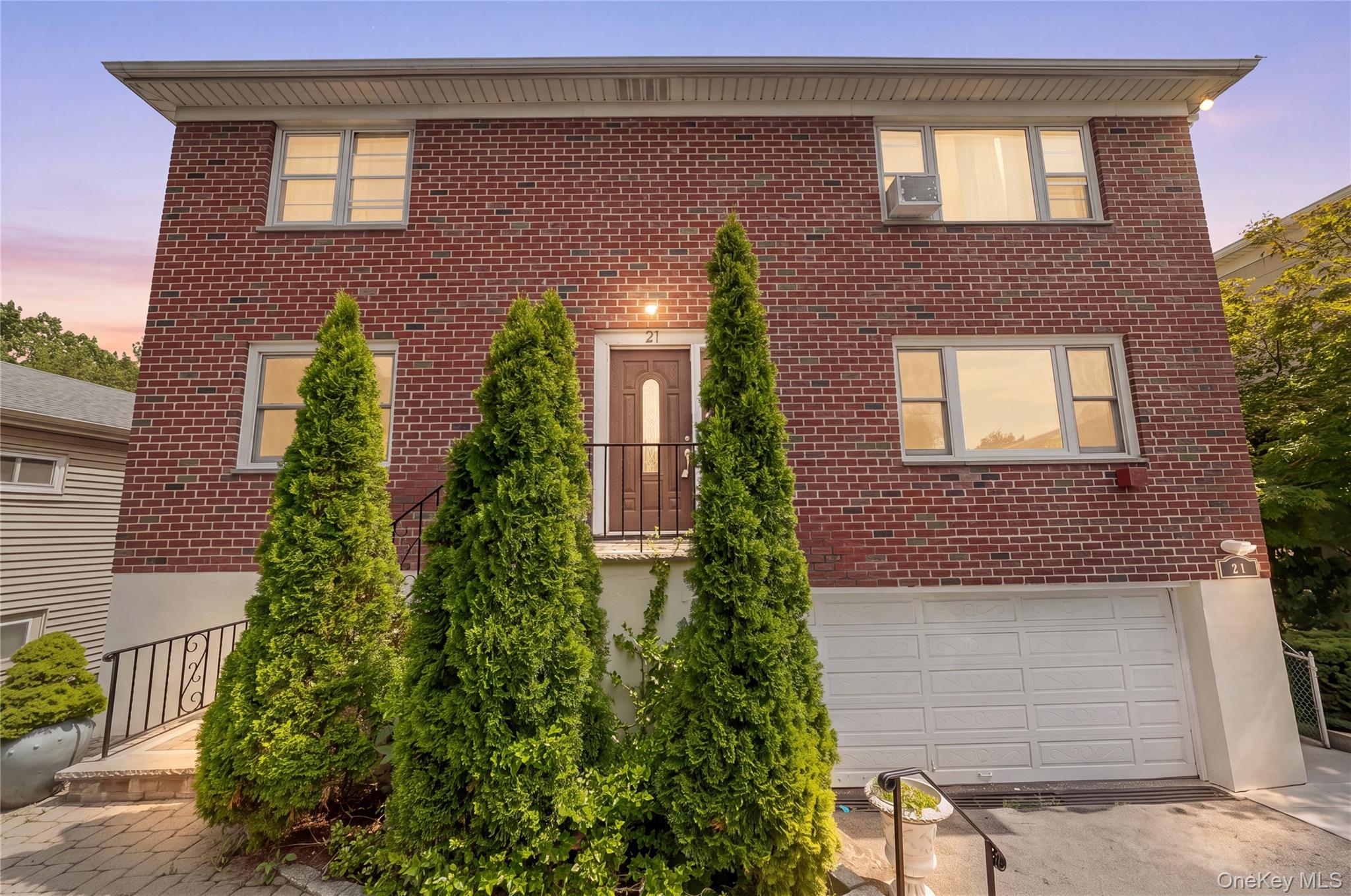 21 Bryn Mawr Place Property Photo 1