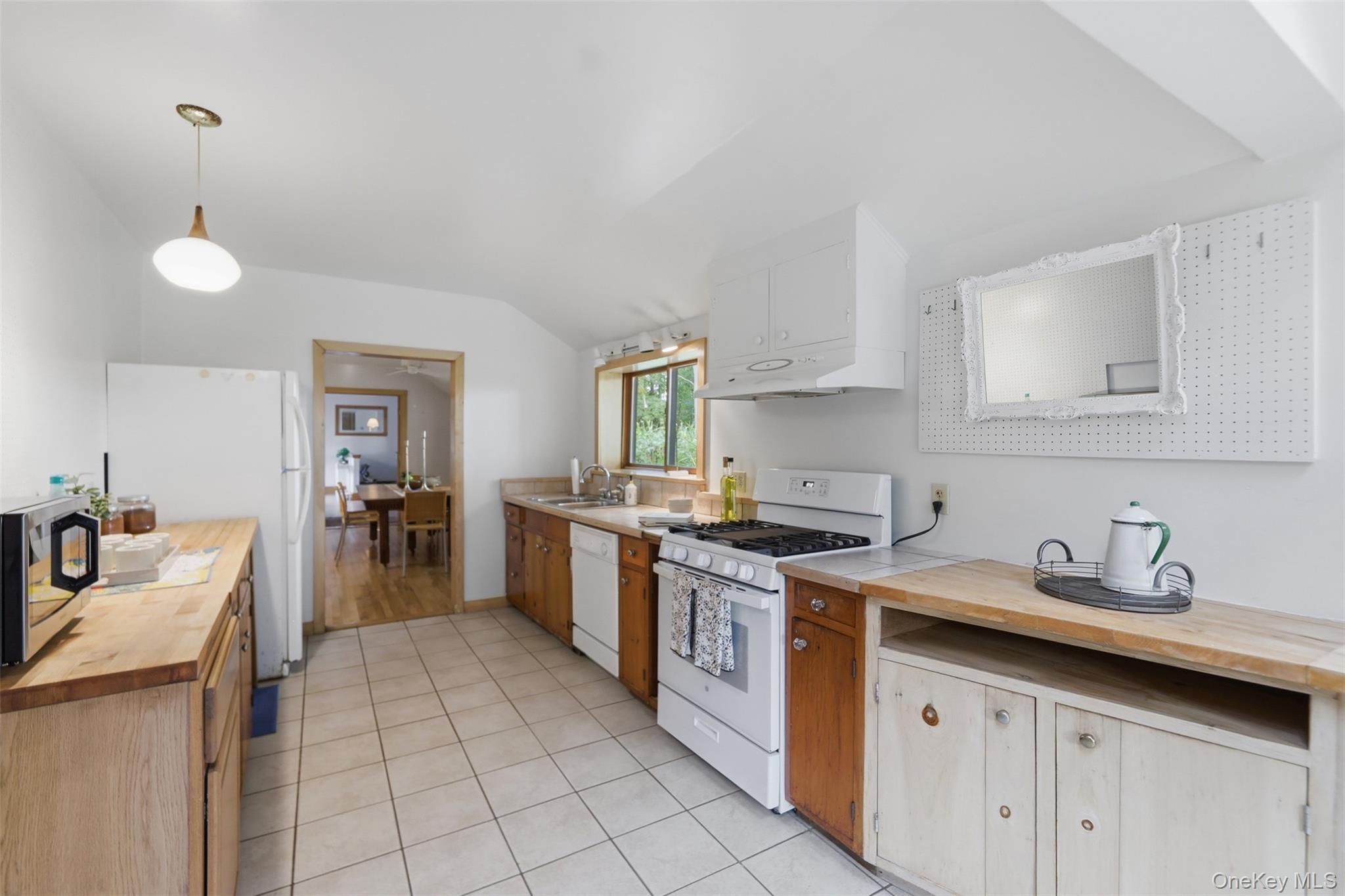 4230 Atwood Road Property Photo 11