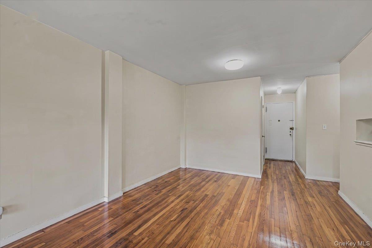 143-30 Roosevelt Avenue 3l Property Photo 5