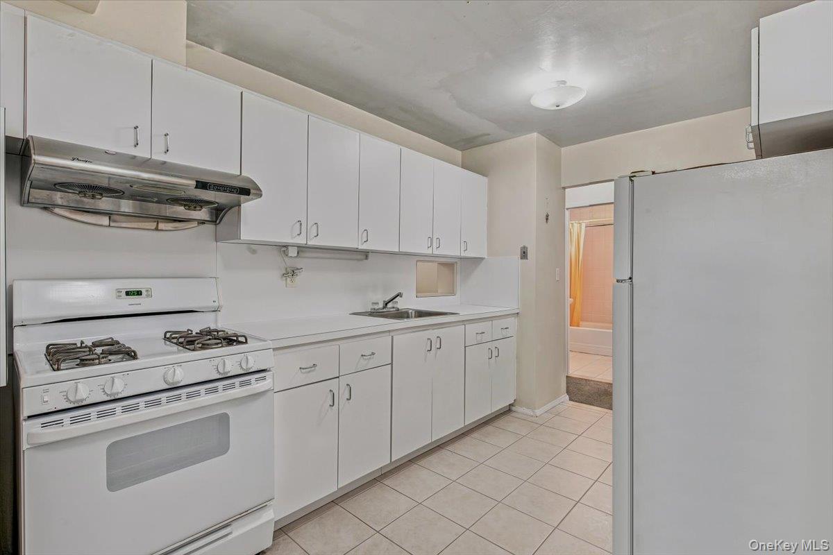 143-30 Roosevelt Avenue 3l Property Photo 8