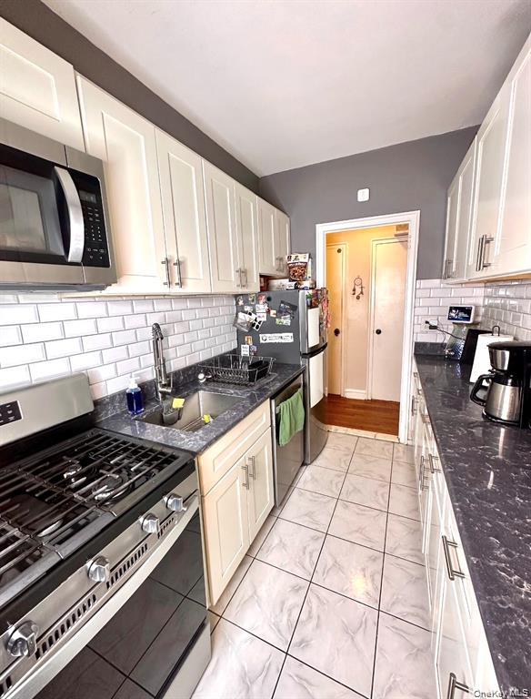 190 E Mosholu Parkway 1j Property Photo 2