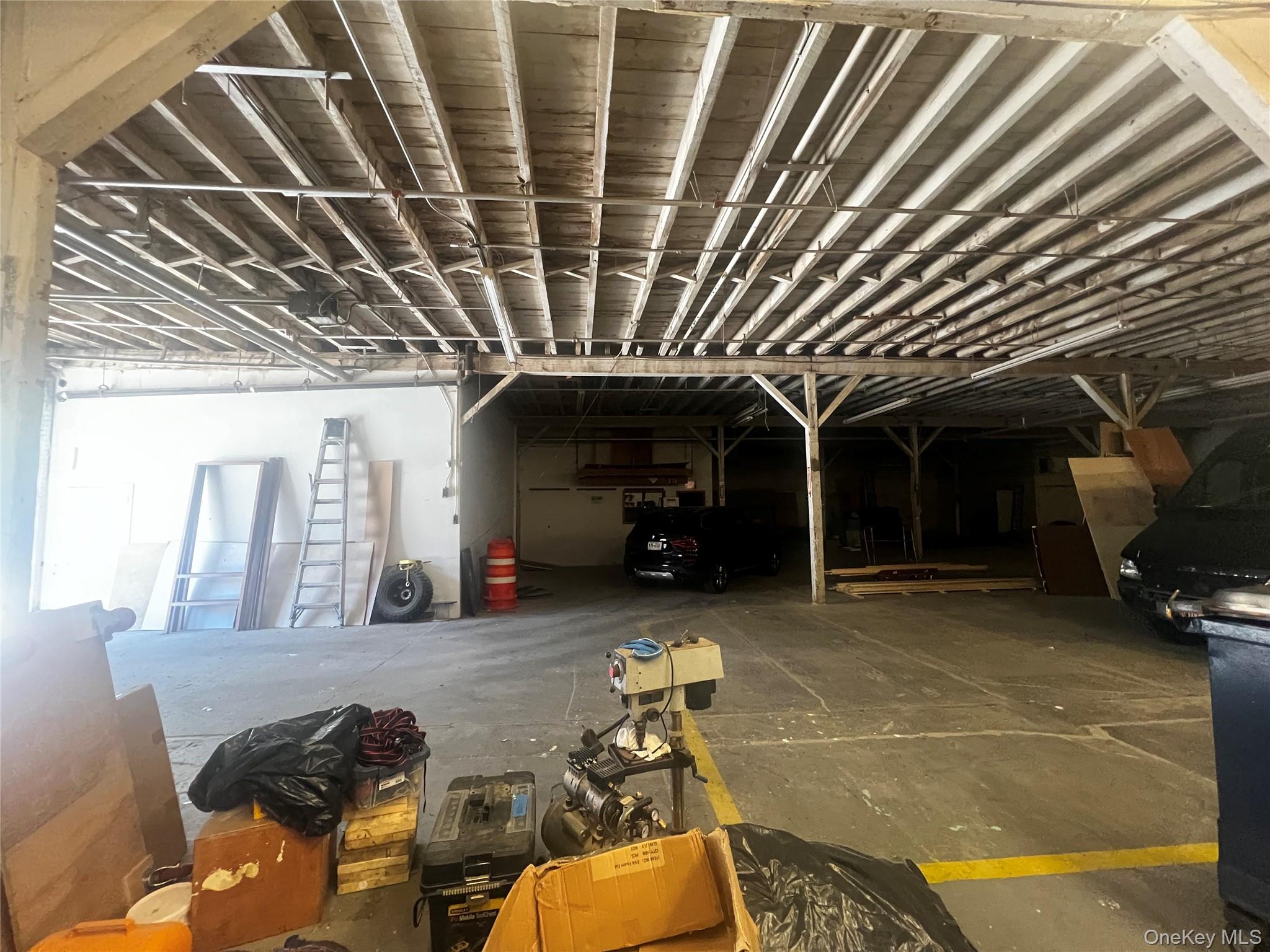 300 Kingsland Avenue Property Photo 3