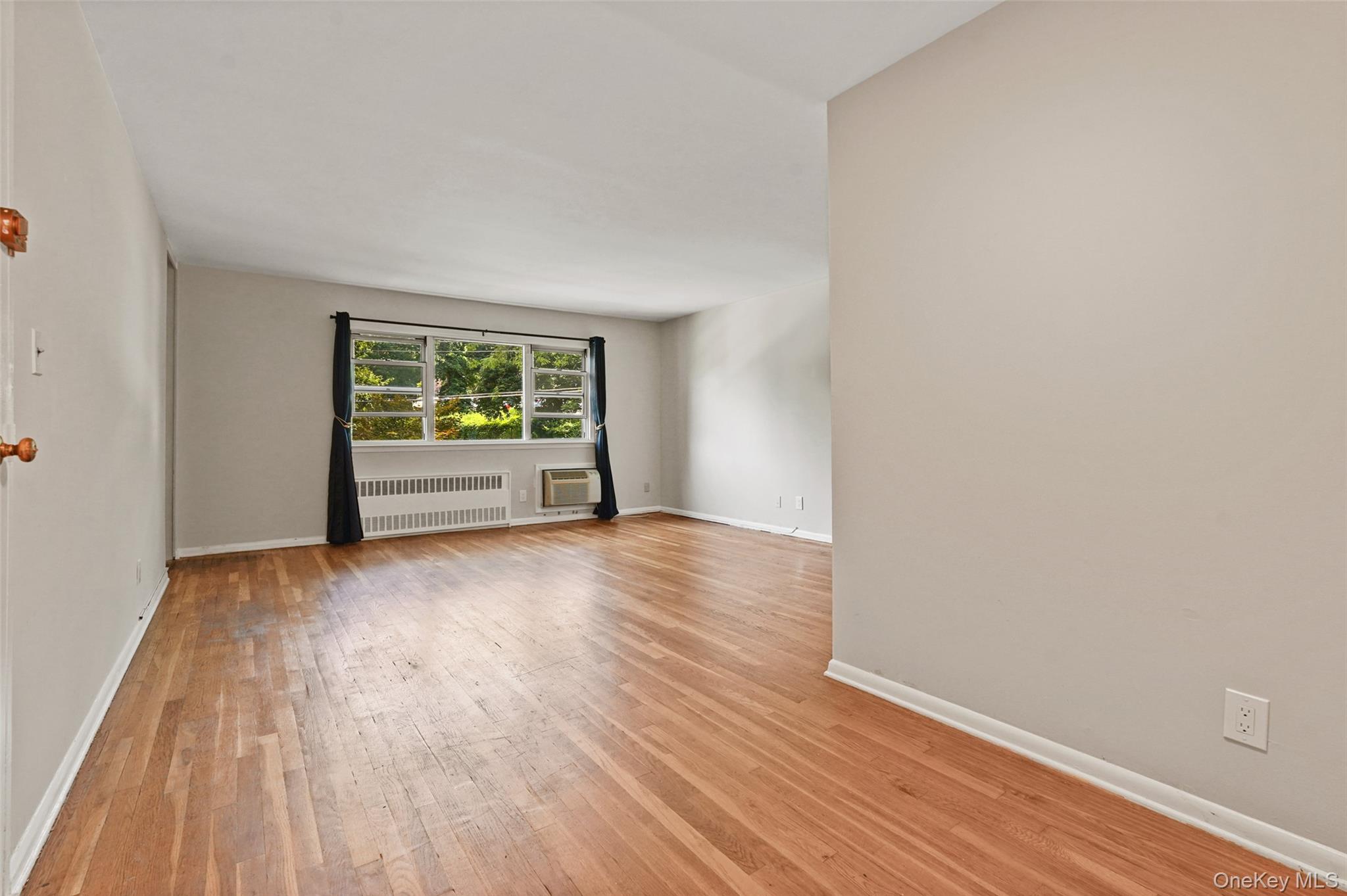 50 Charter Circle C Property Photo 2