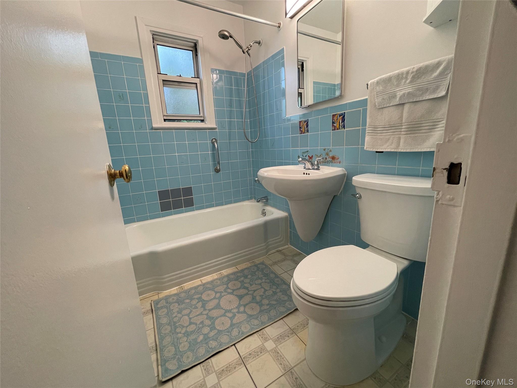 50 Charter Circle C Property Photo 7