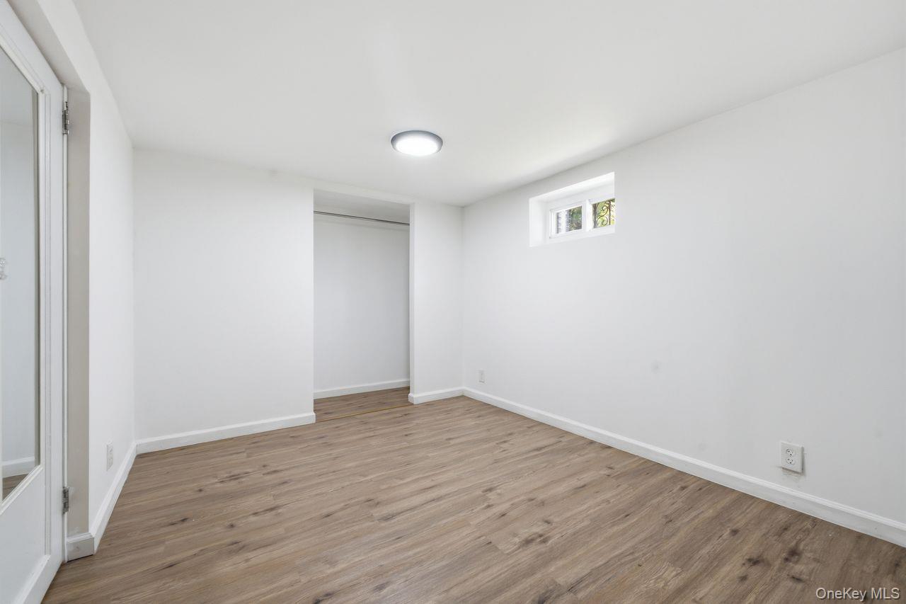 113-29 Colfax Street Property Photo 27