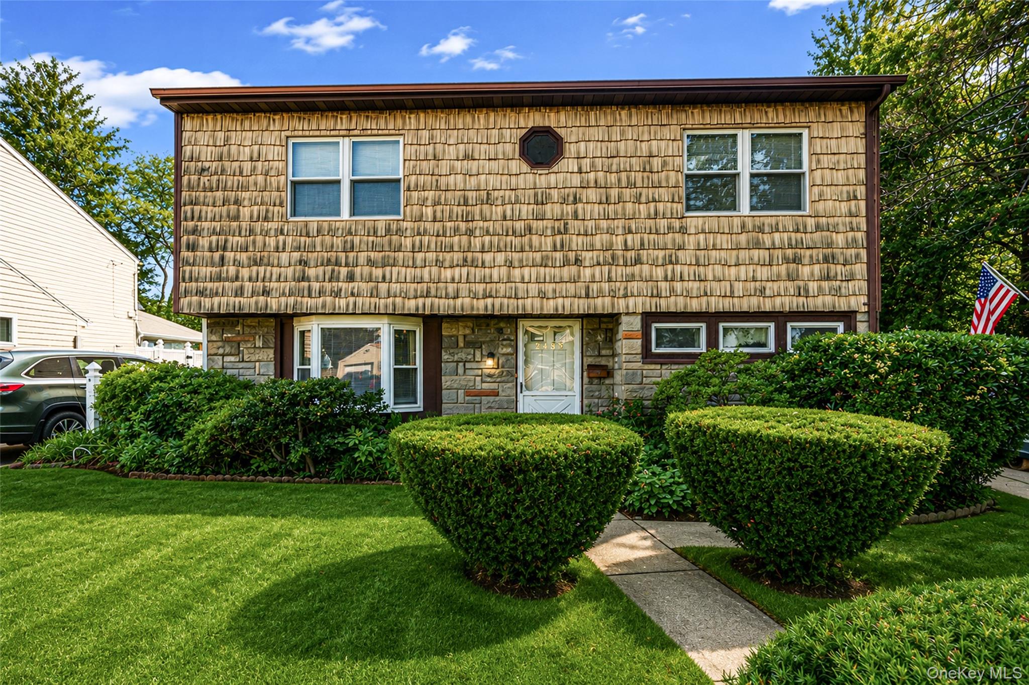2439 2nd Street Property Photo 1