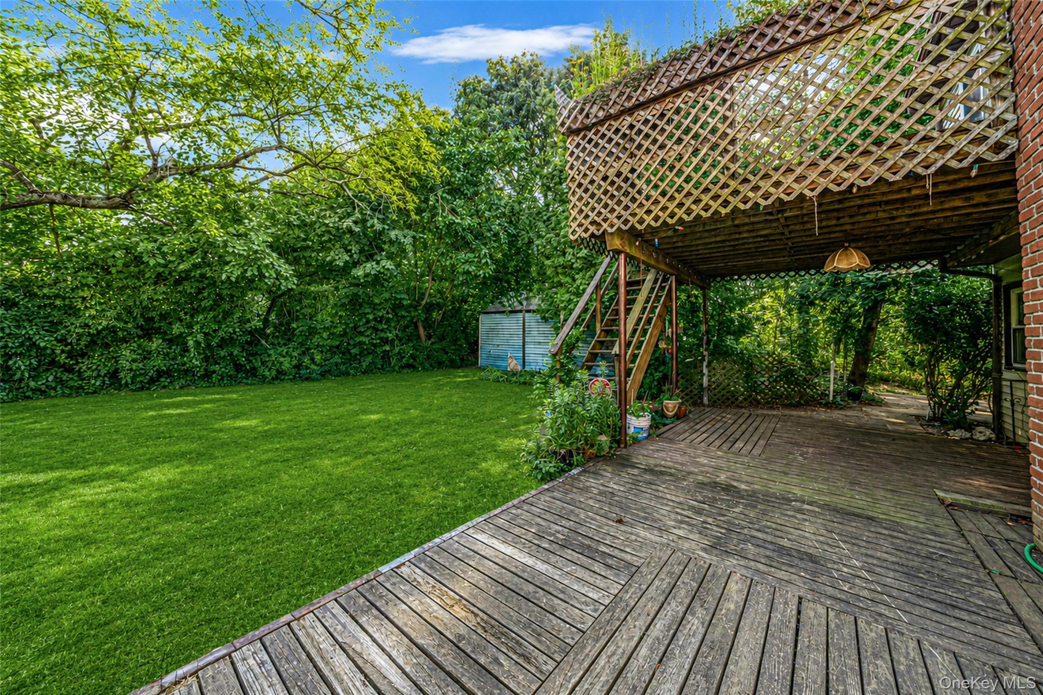 2439 2nd Street Property Photo 8