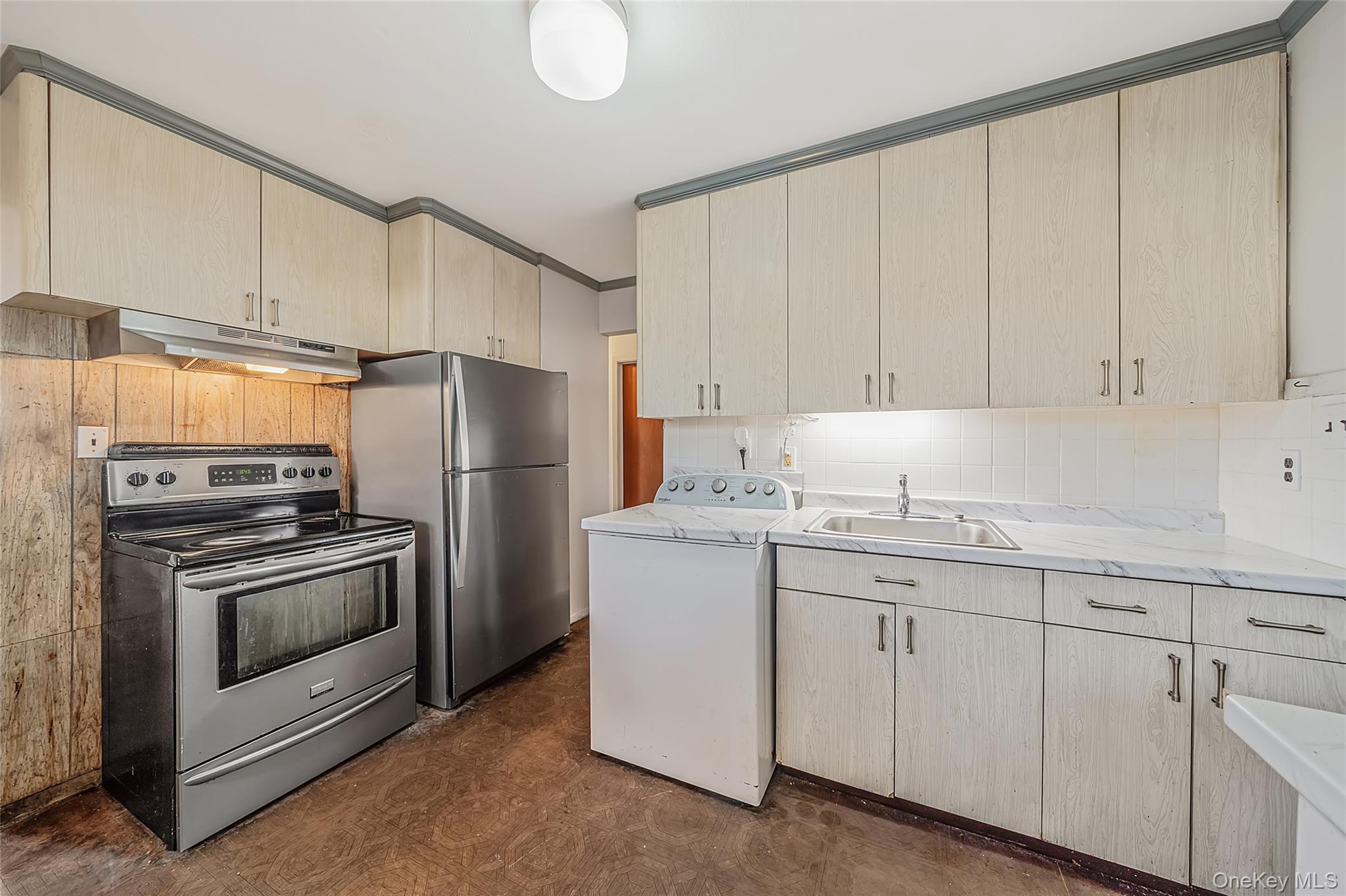2439 2nd Street Property Photo 15