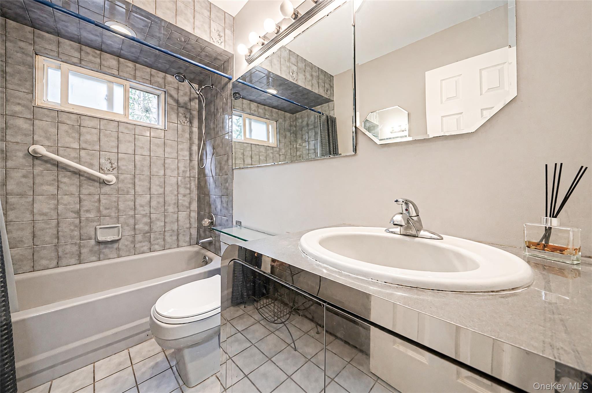 2439 2nd Street Property Photo 18