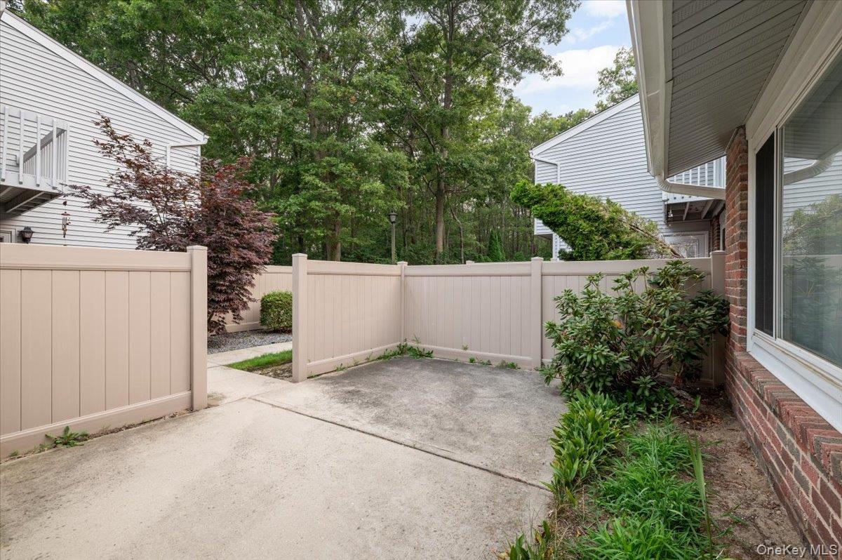221 Springmeadow Drive J Property Photo 3