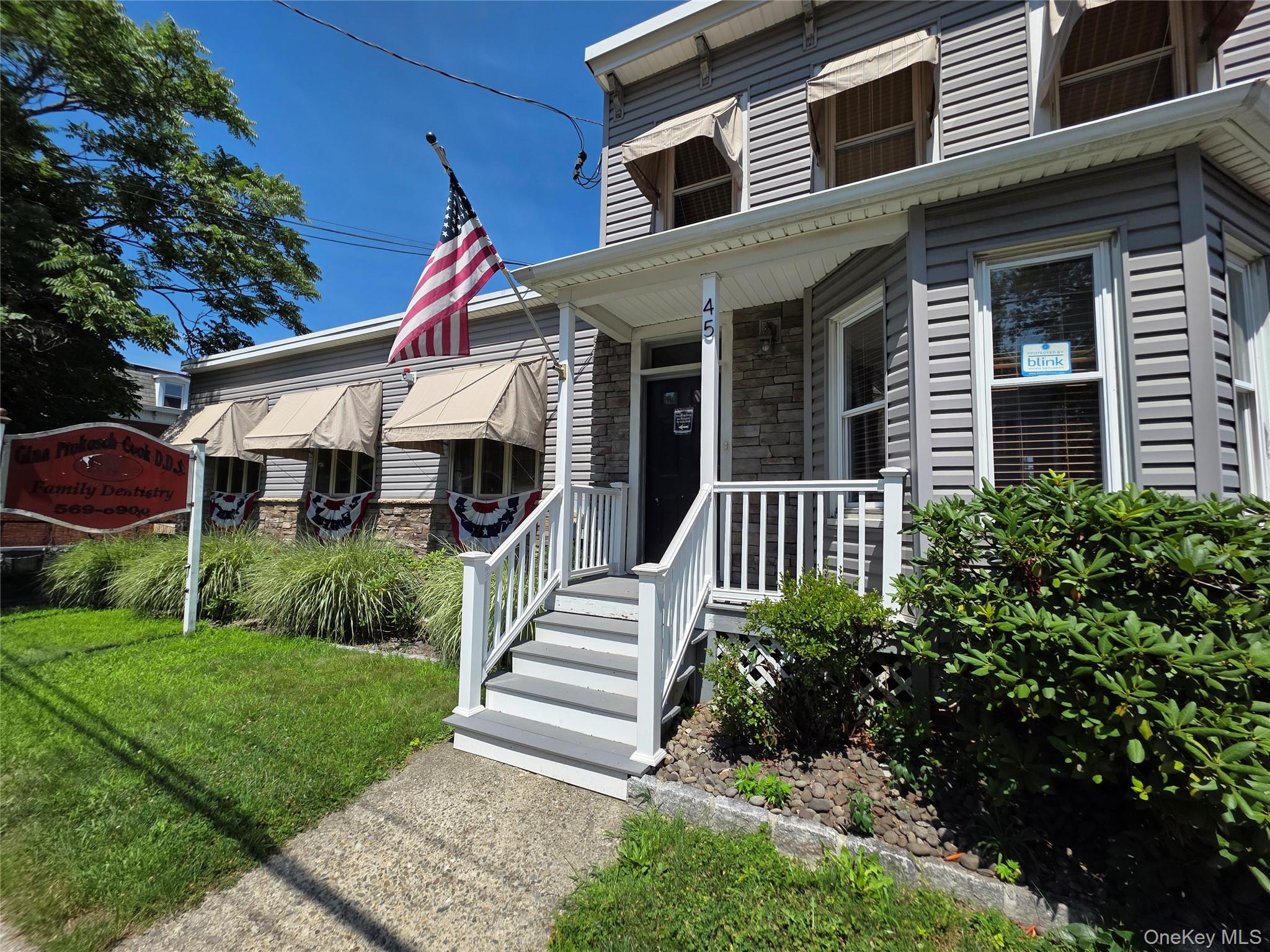 45 Quassaick Avenue Property Photo 3