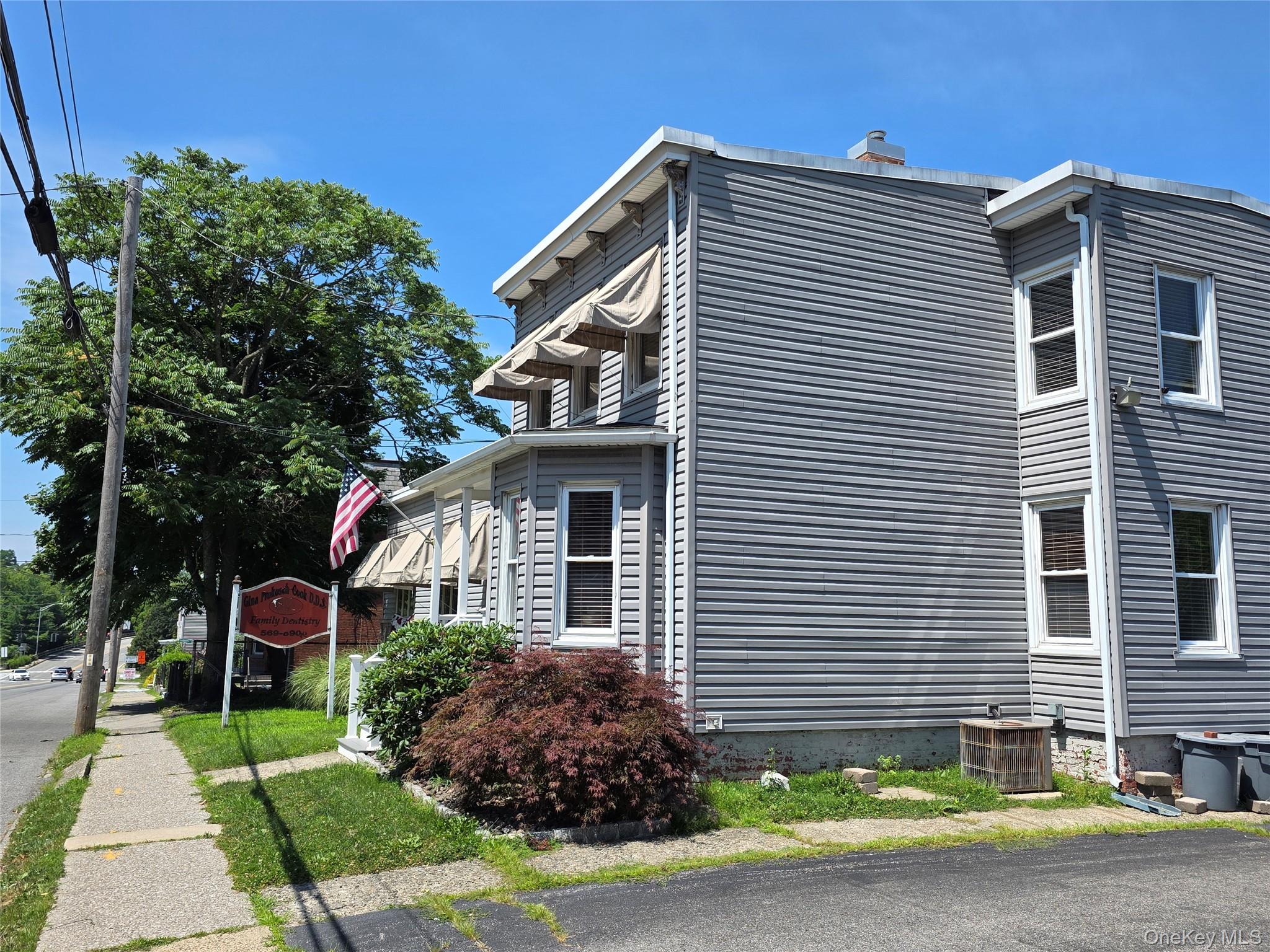 45 Quassaick Avenue Property Photo 4