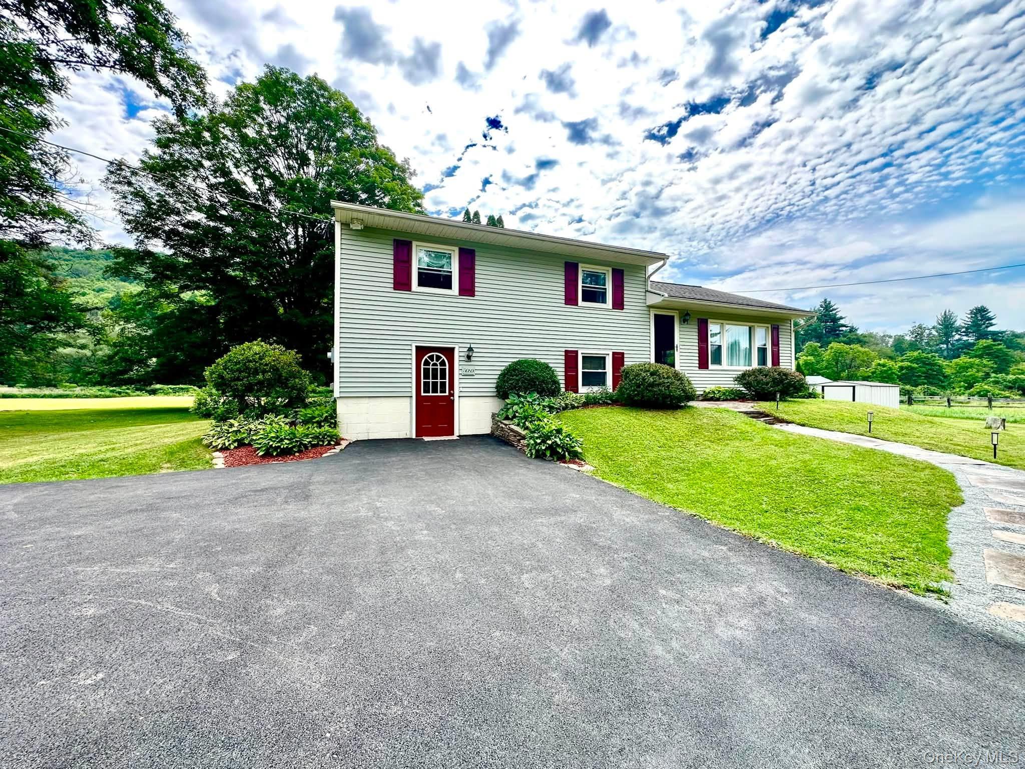 5089 State Route 52 Property Photo 2