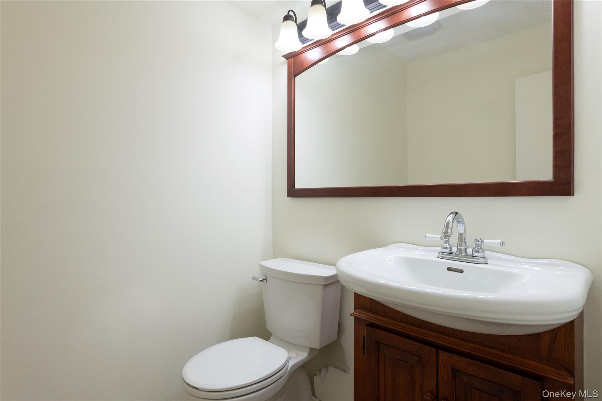 32 North Loop Property Photo 17