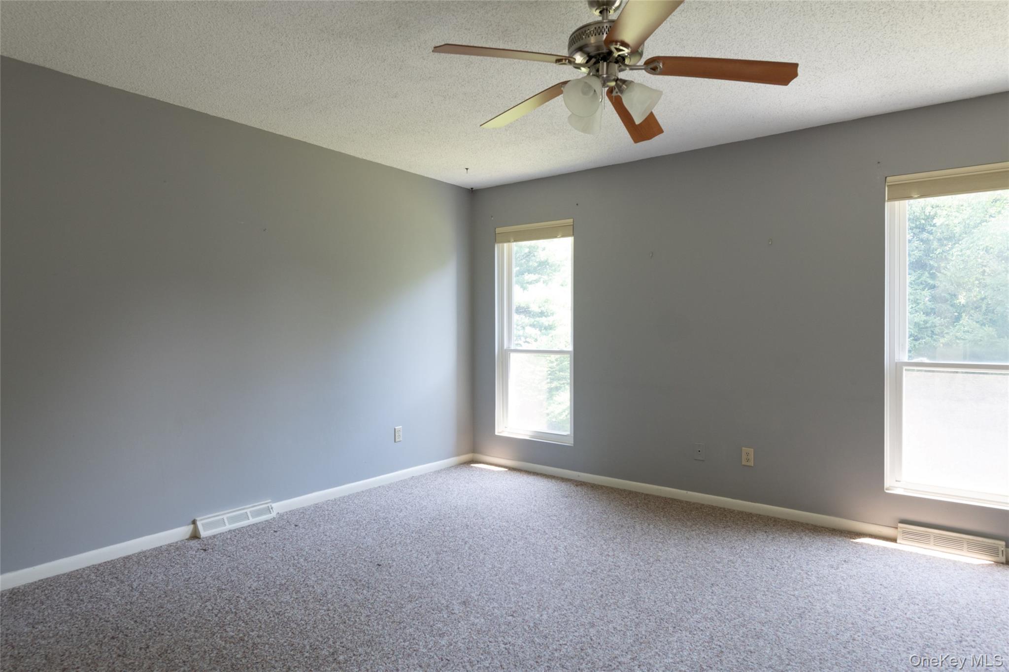32 North Loop Property Photo 22