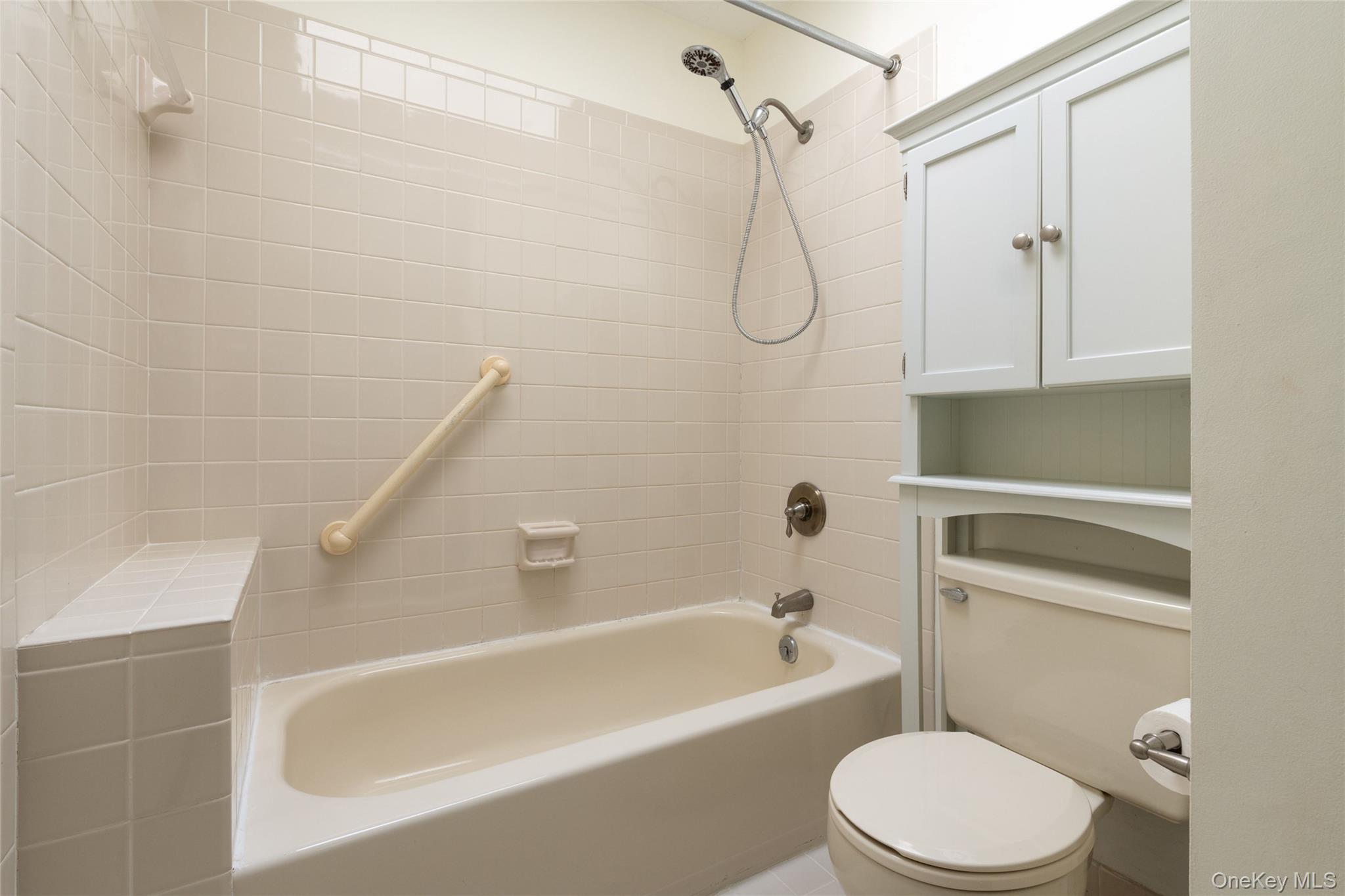 32 North Loop Property Photo 26
