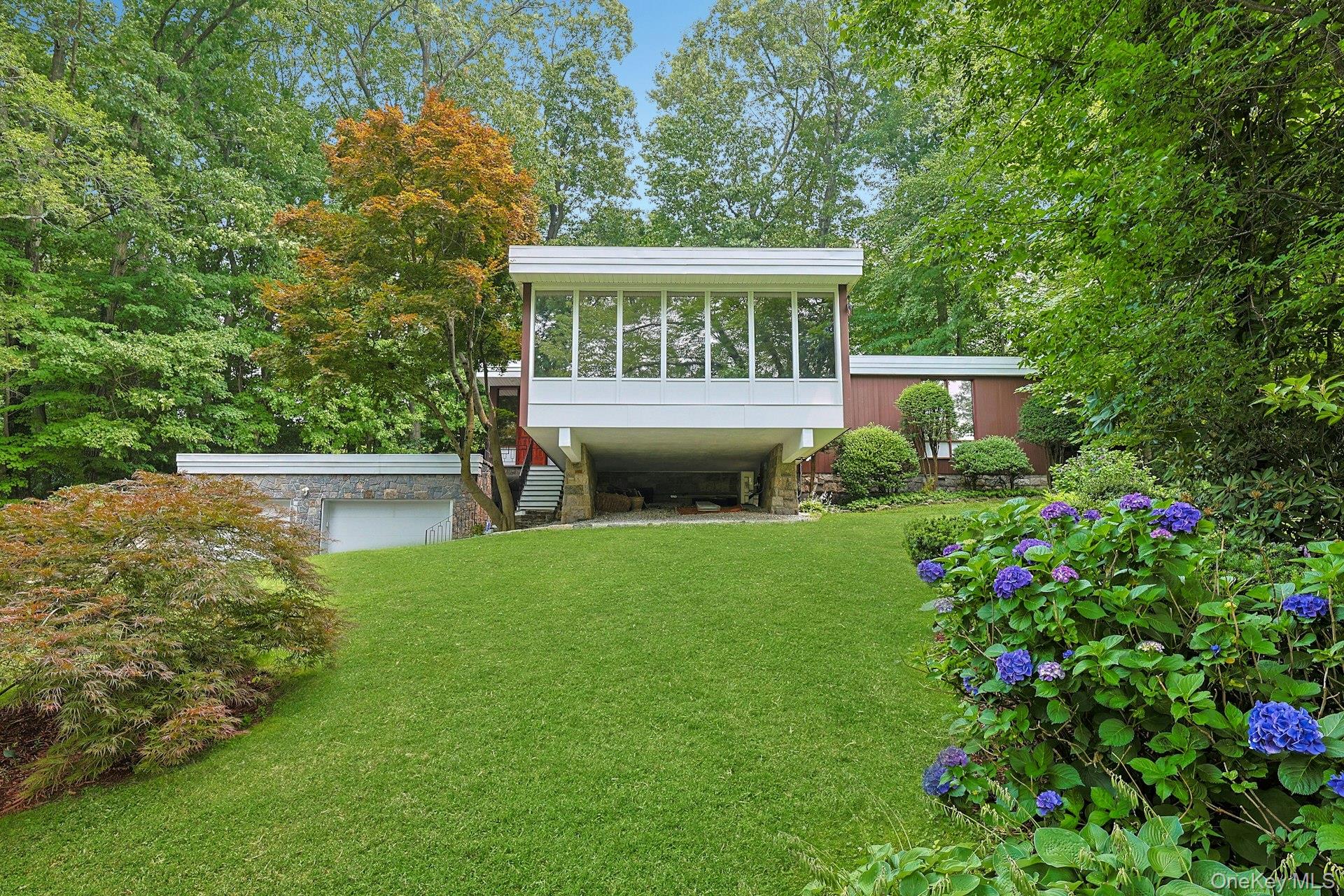 20 Sprain Valley Road Property Photo 1