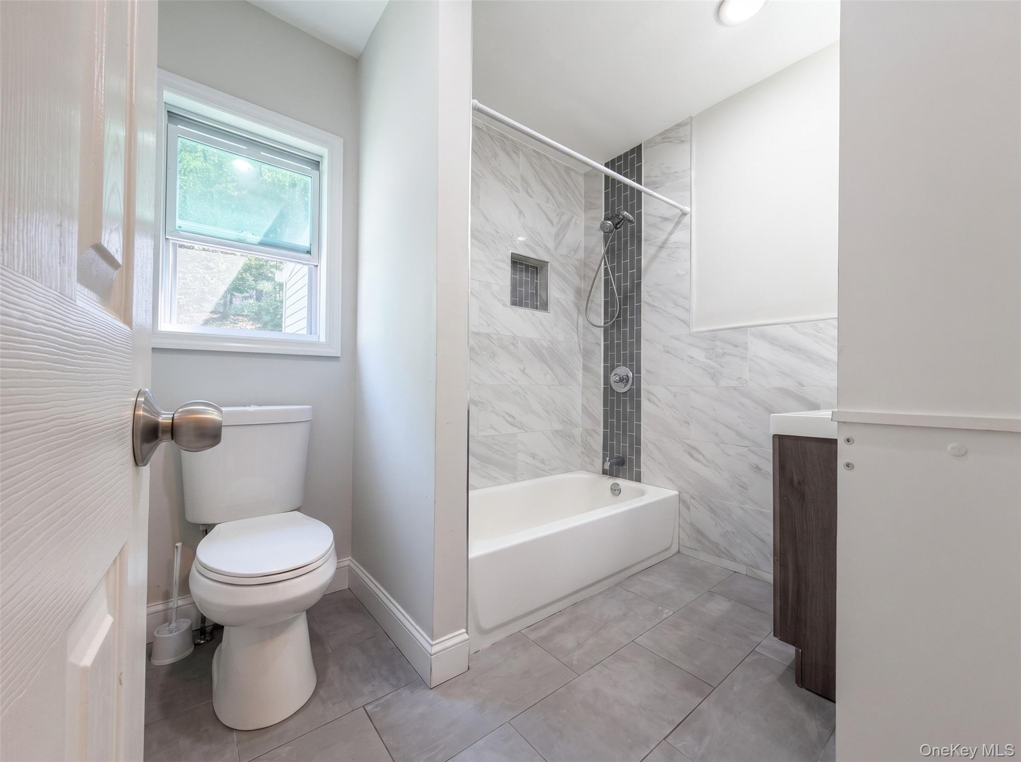 390 Central Islip Boulevard Property Photo 12