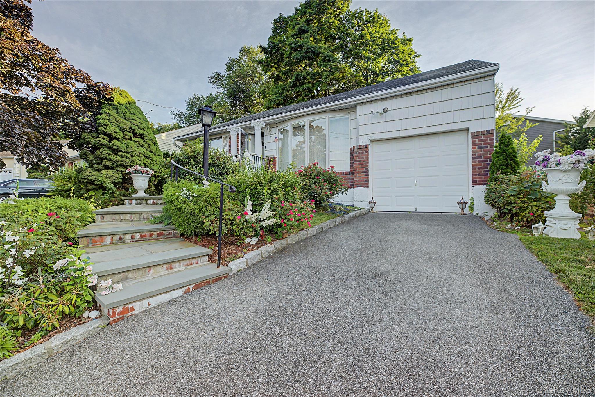 6 Westwind Road Property Photo 3